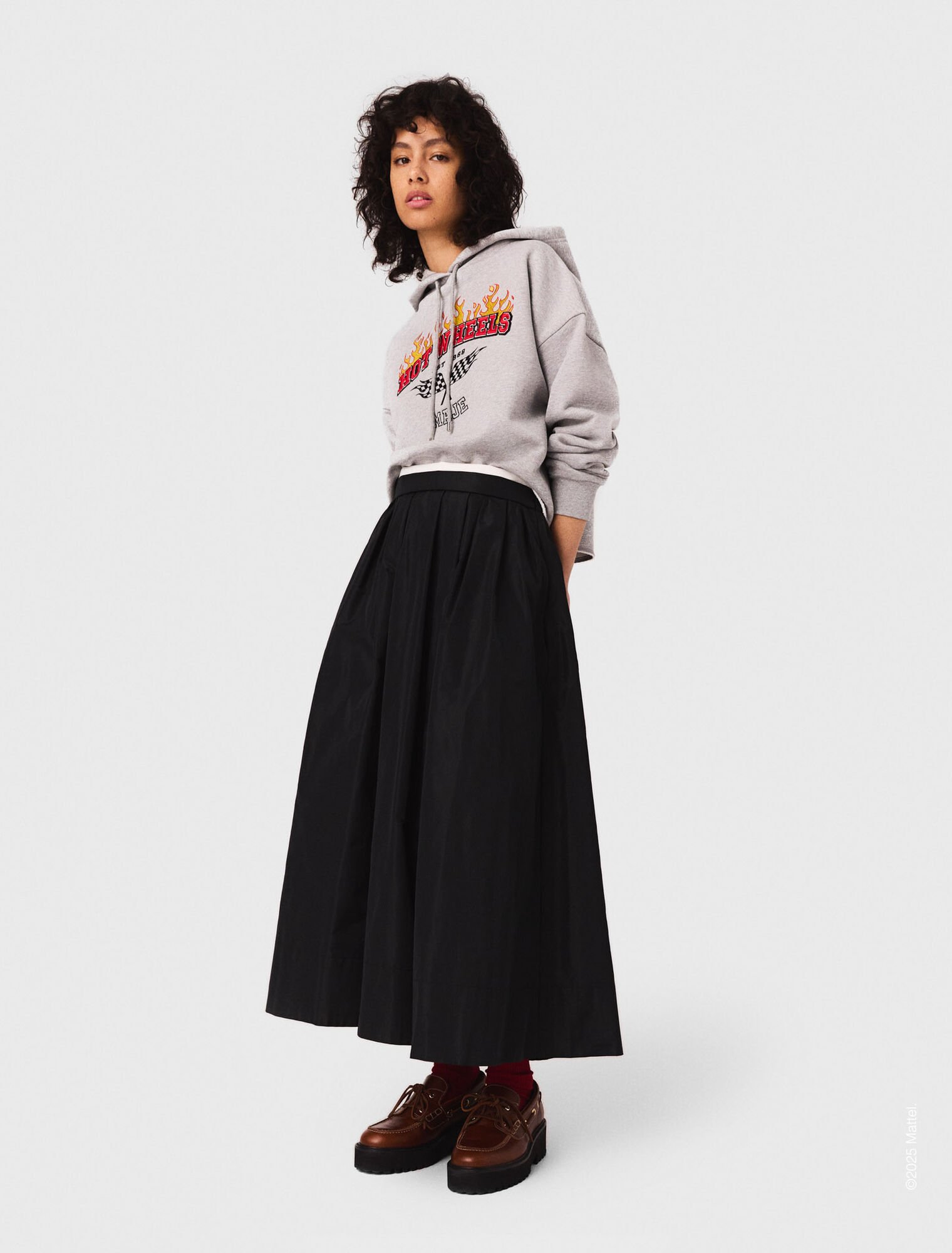Embroidered logo crop sweatshirt