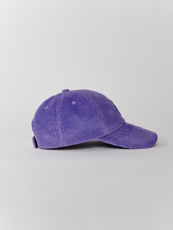Cap in velvet