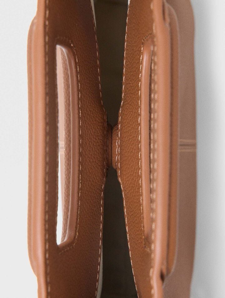 Grained leather M bag