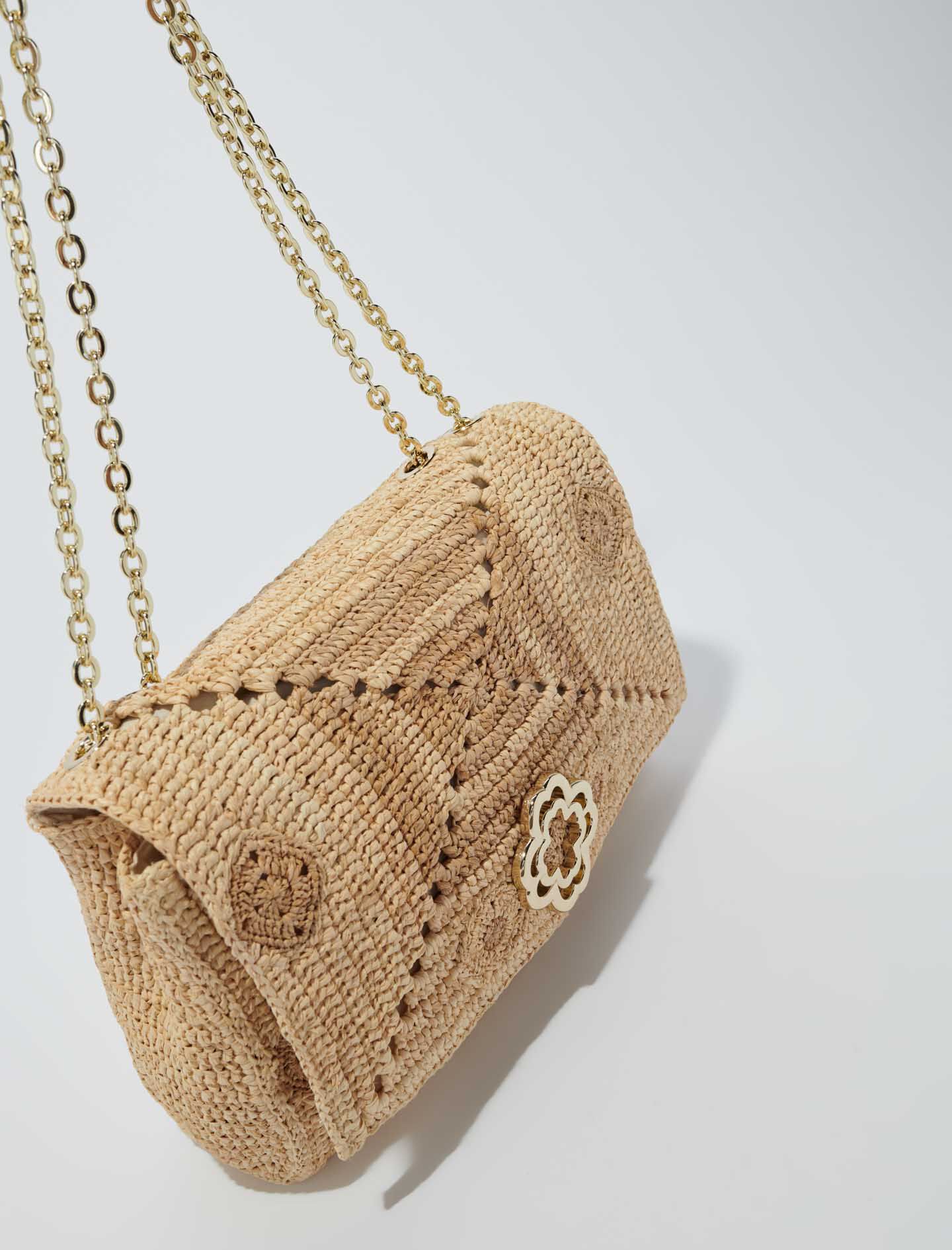 【MAJE】クローバーロゴ ラフィアダブルチェーンバッグ Handmade raffia clover bag Natural For Women | Maje