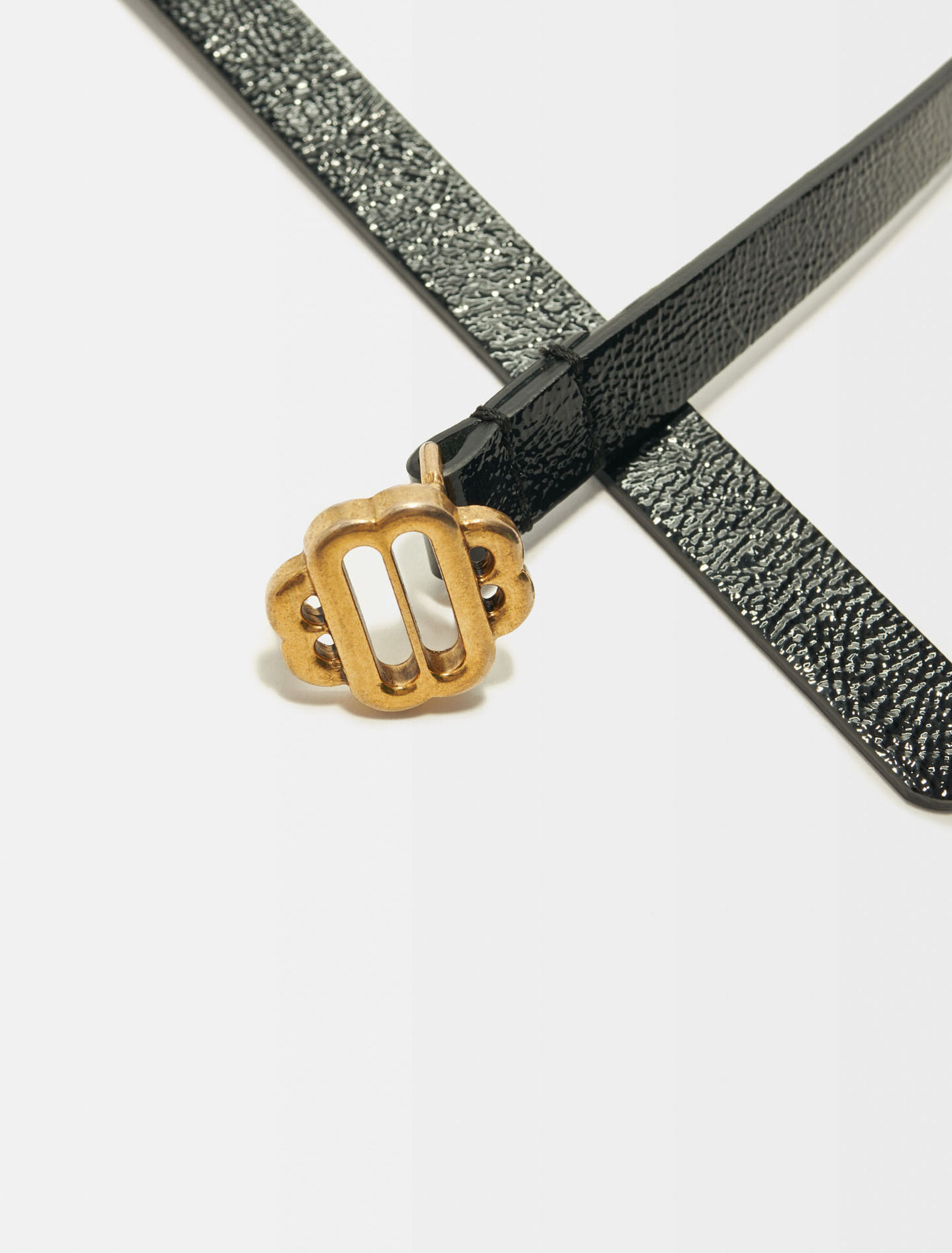 Narrow belt in black patent leather