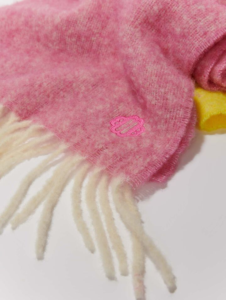 Two-tone scarf