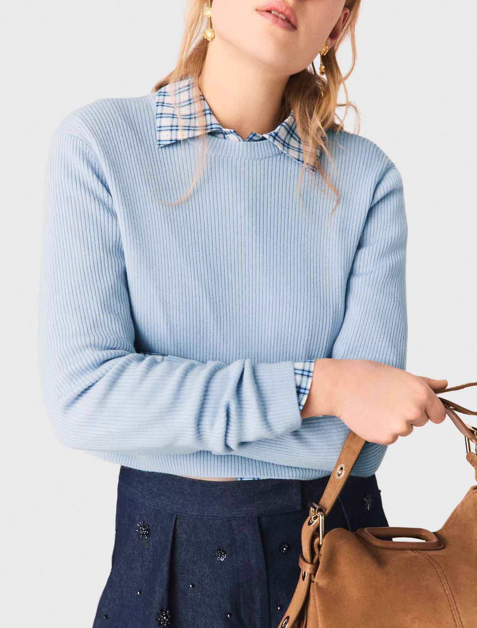 Sweater with jewelled buttons