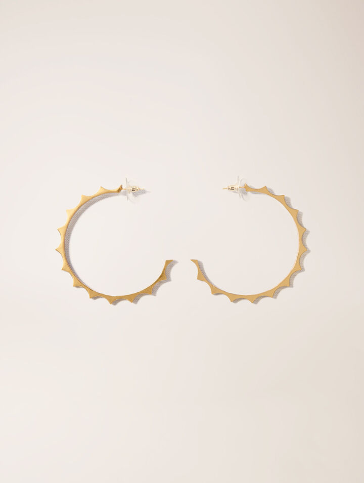 Gold tapered metal hoop earrings