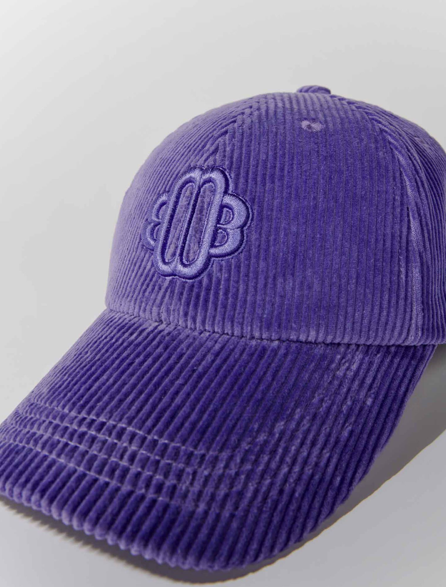 Cap in velvet