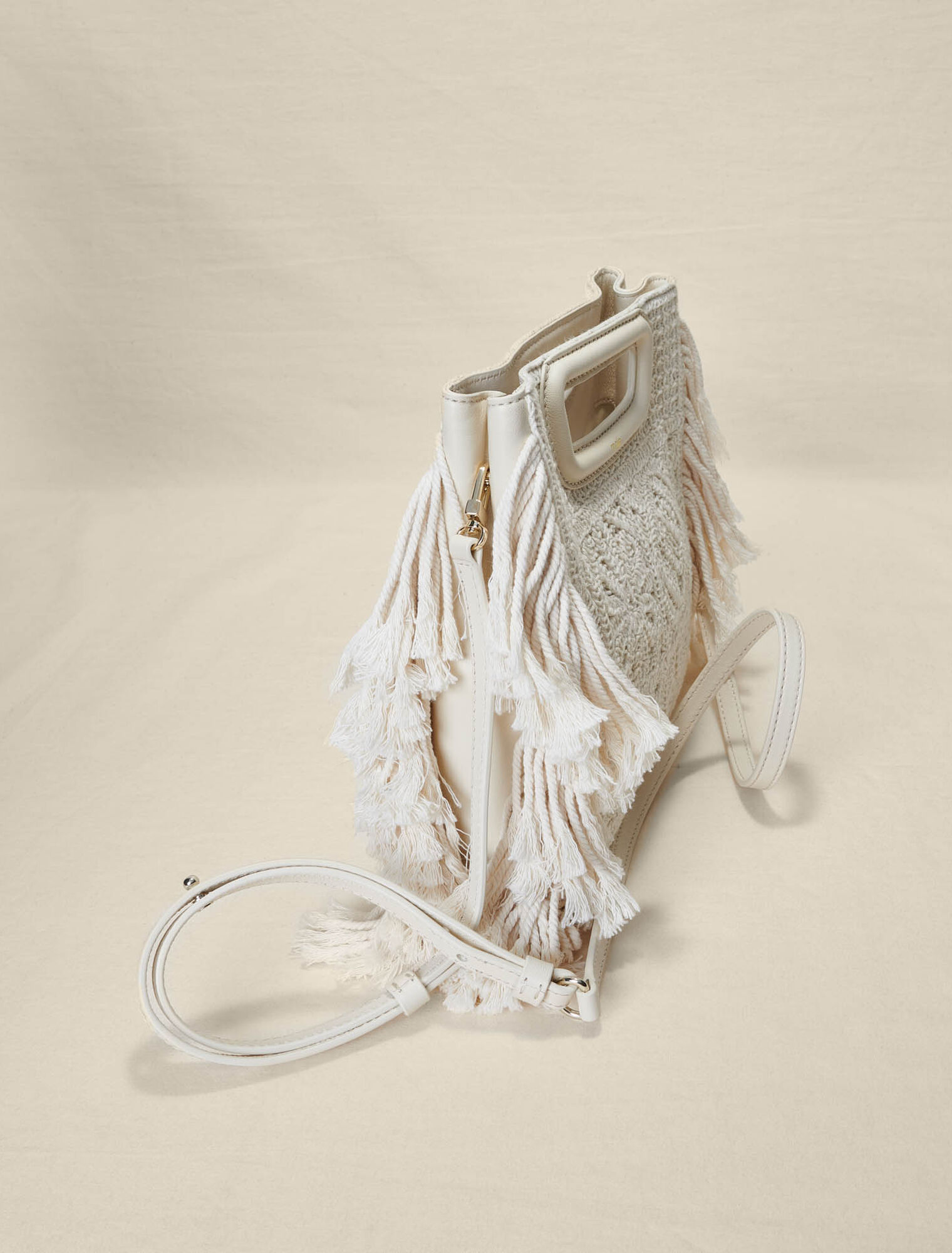 Crochet M bag