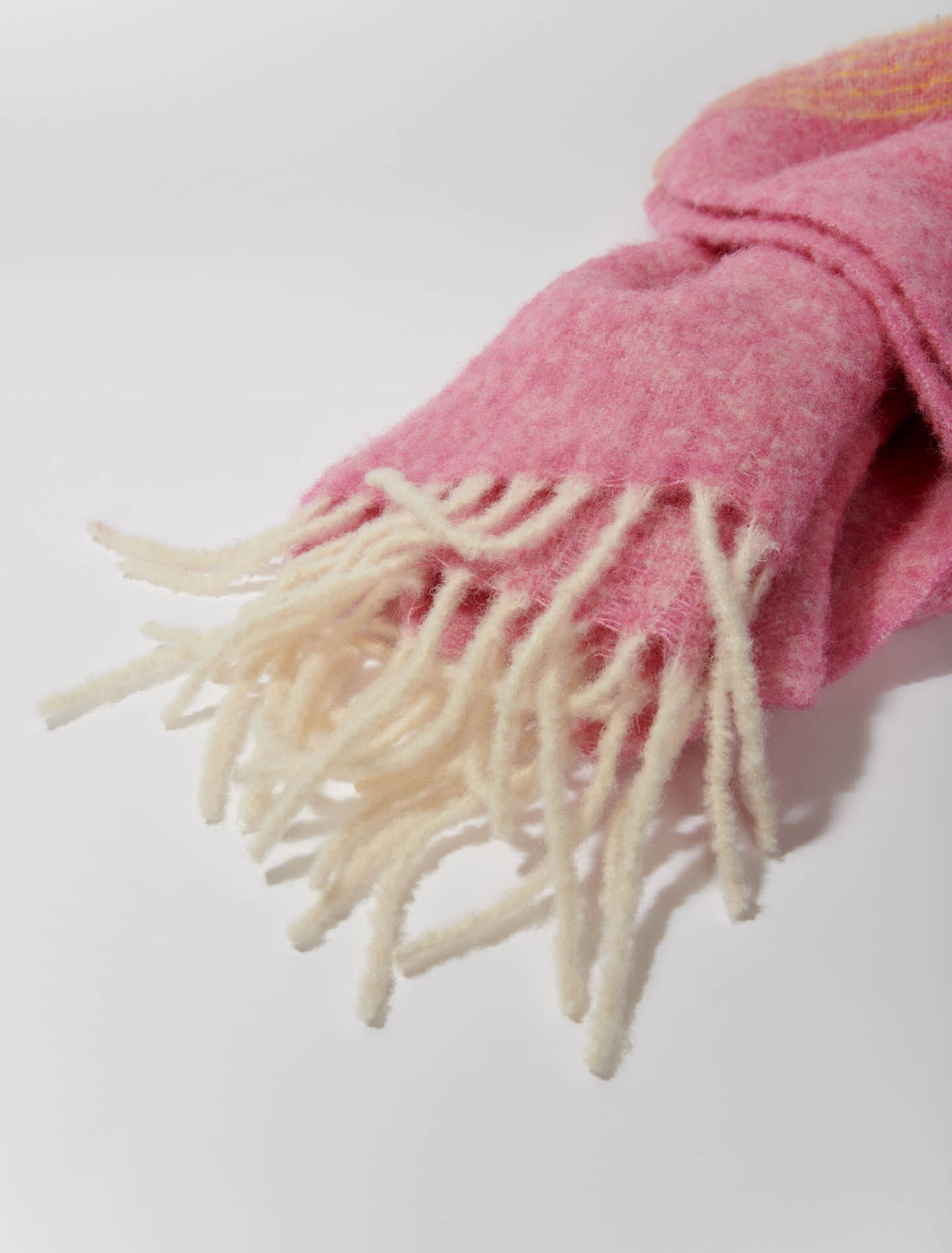 Two-tone scarf