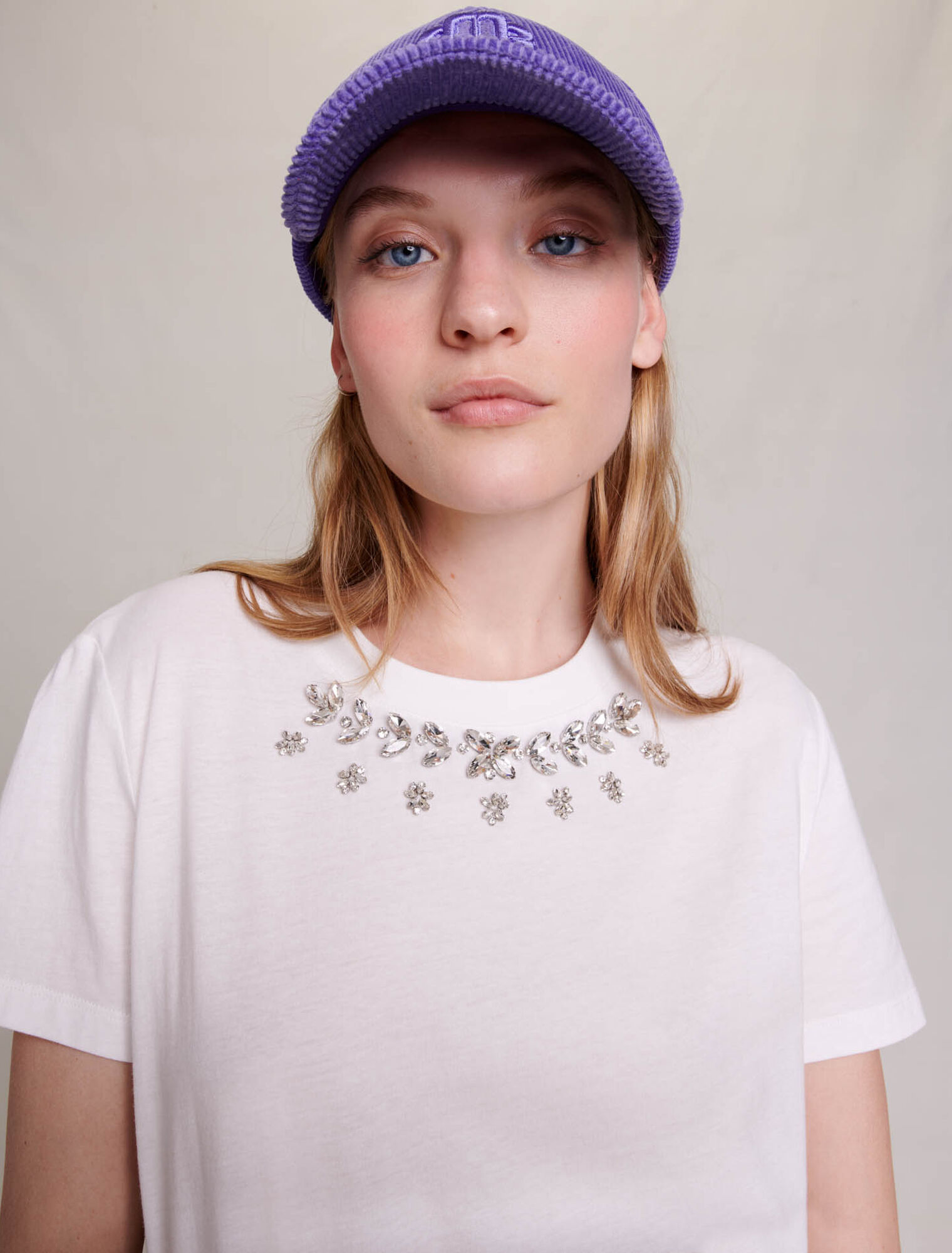 100% cotton T-shirt with rhinestones