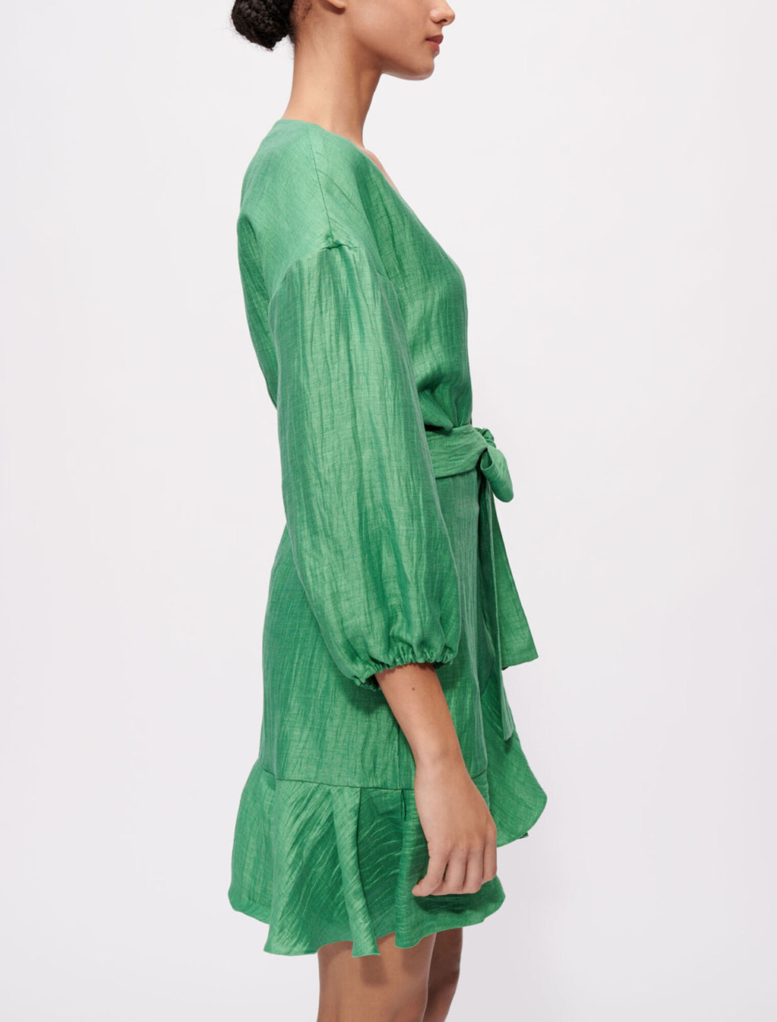 Wrap dress with tie