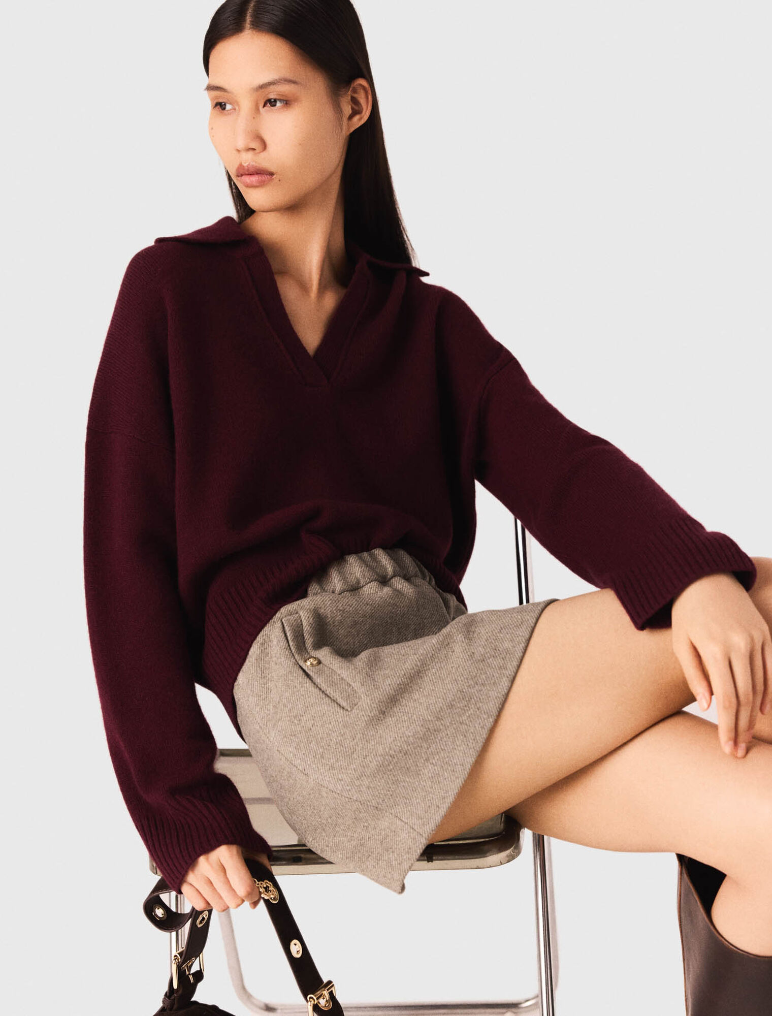 Short wool blend skirt