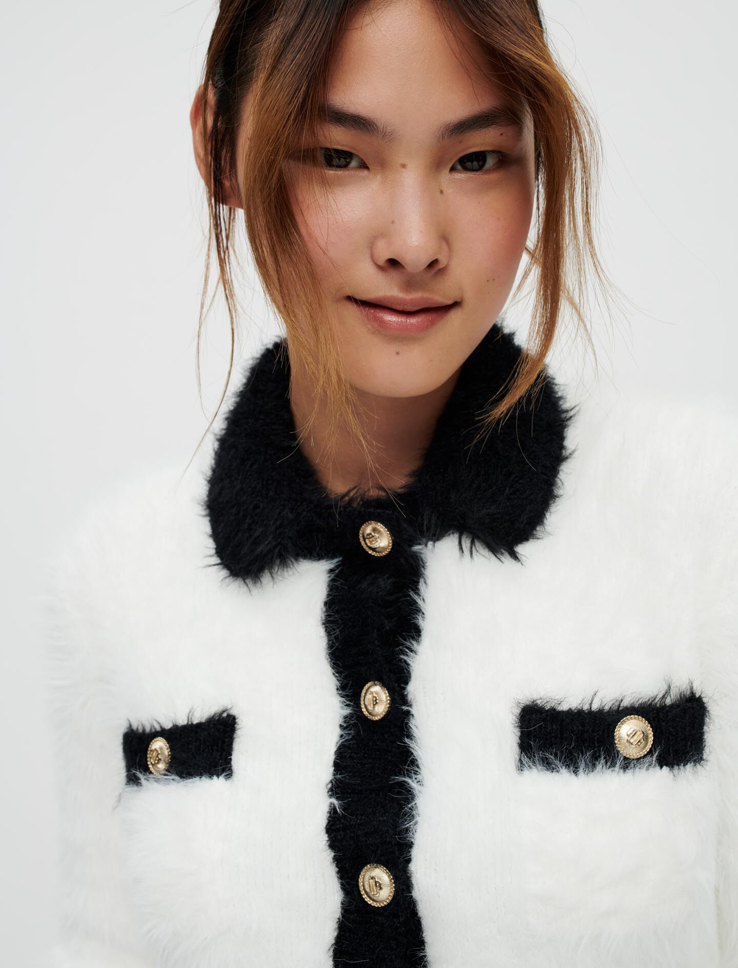 Contrasting fluffy knit cardigan
