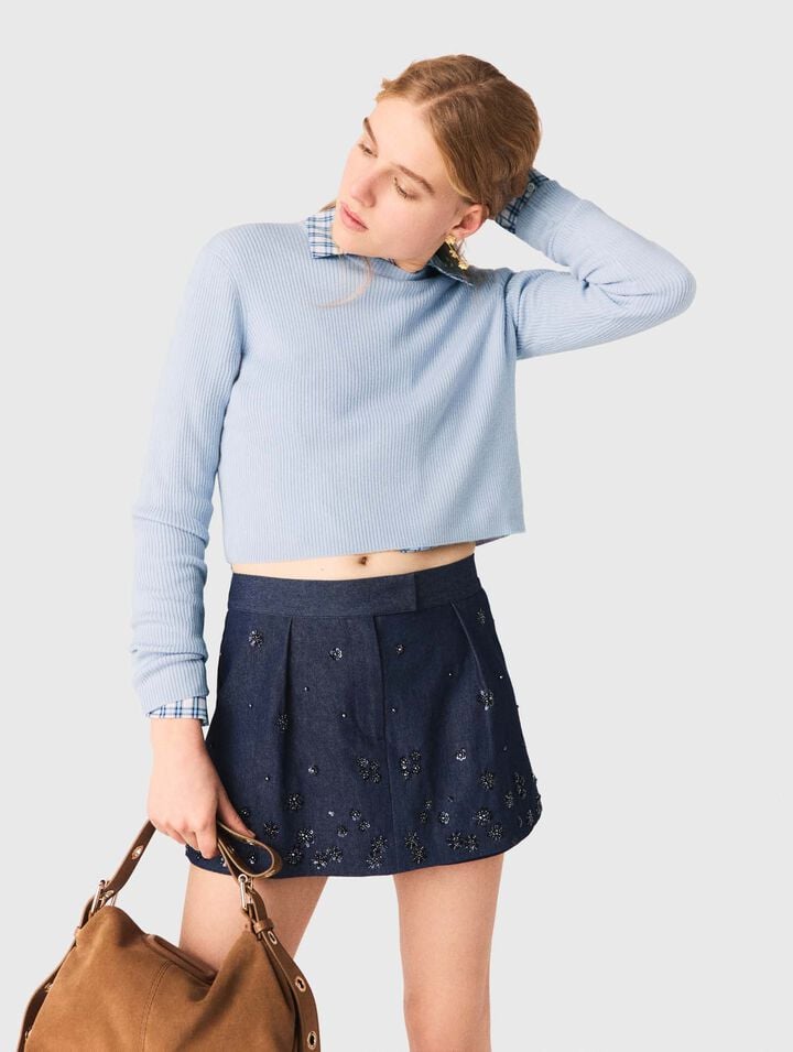 Jewel-button back jumper