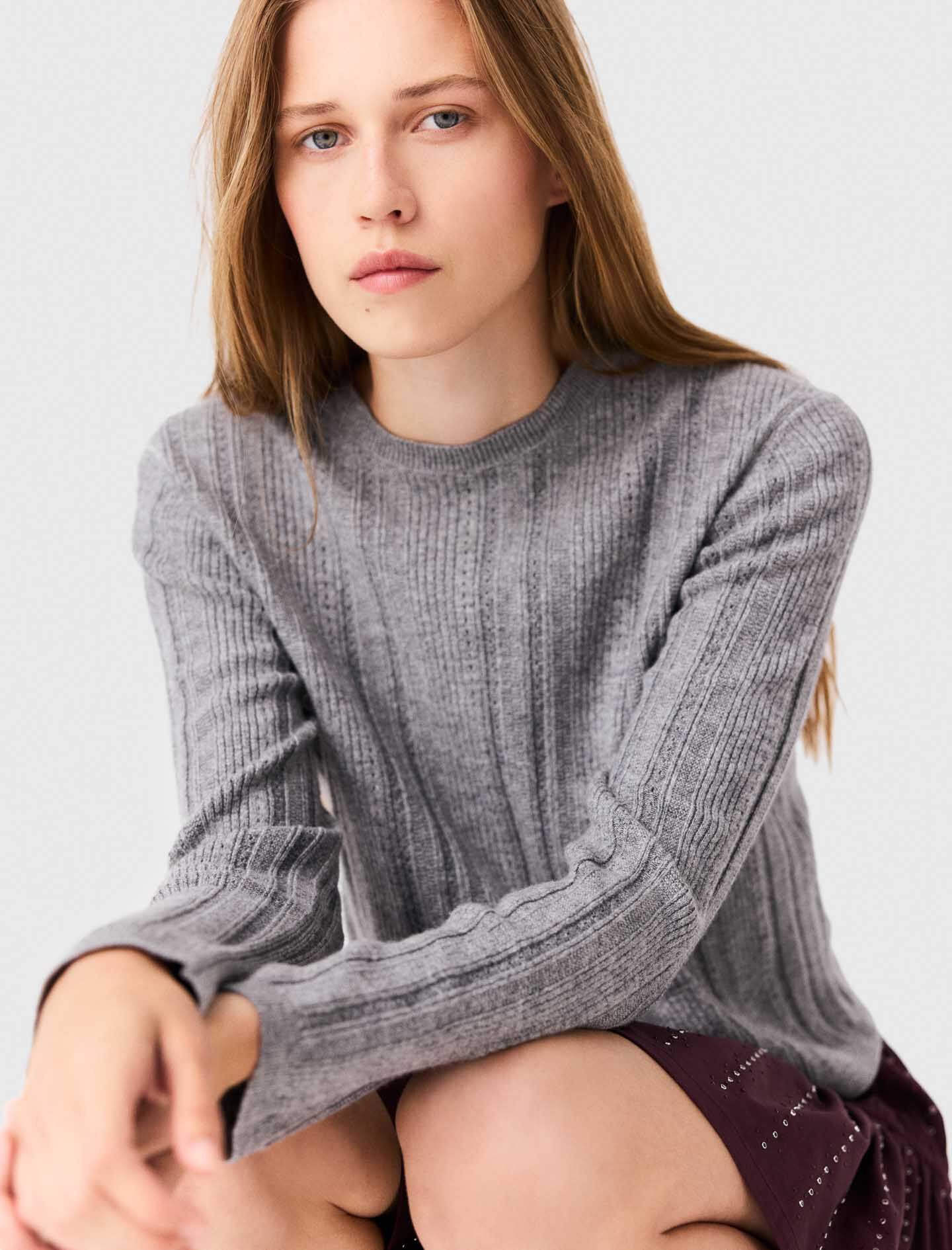 Removable Poplin Collar Sweater