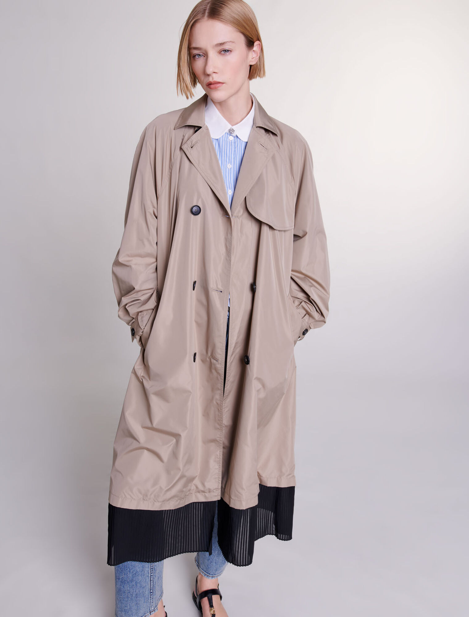 Contrast trench coat