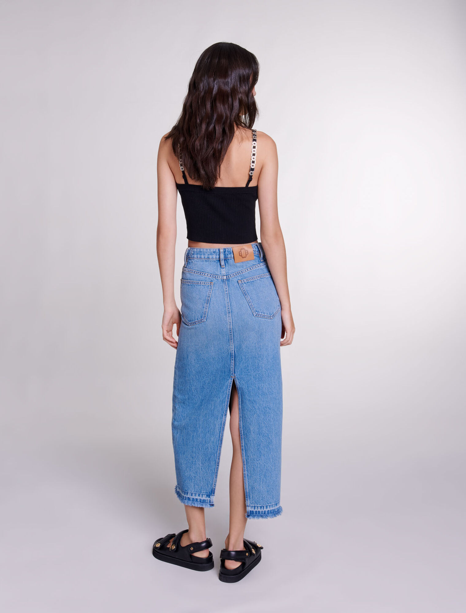 Crop top with removable straps