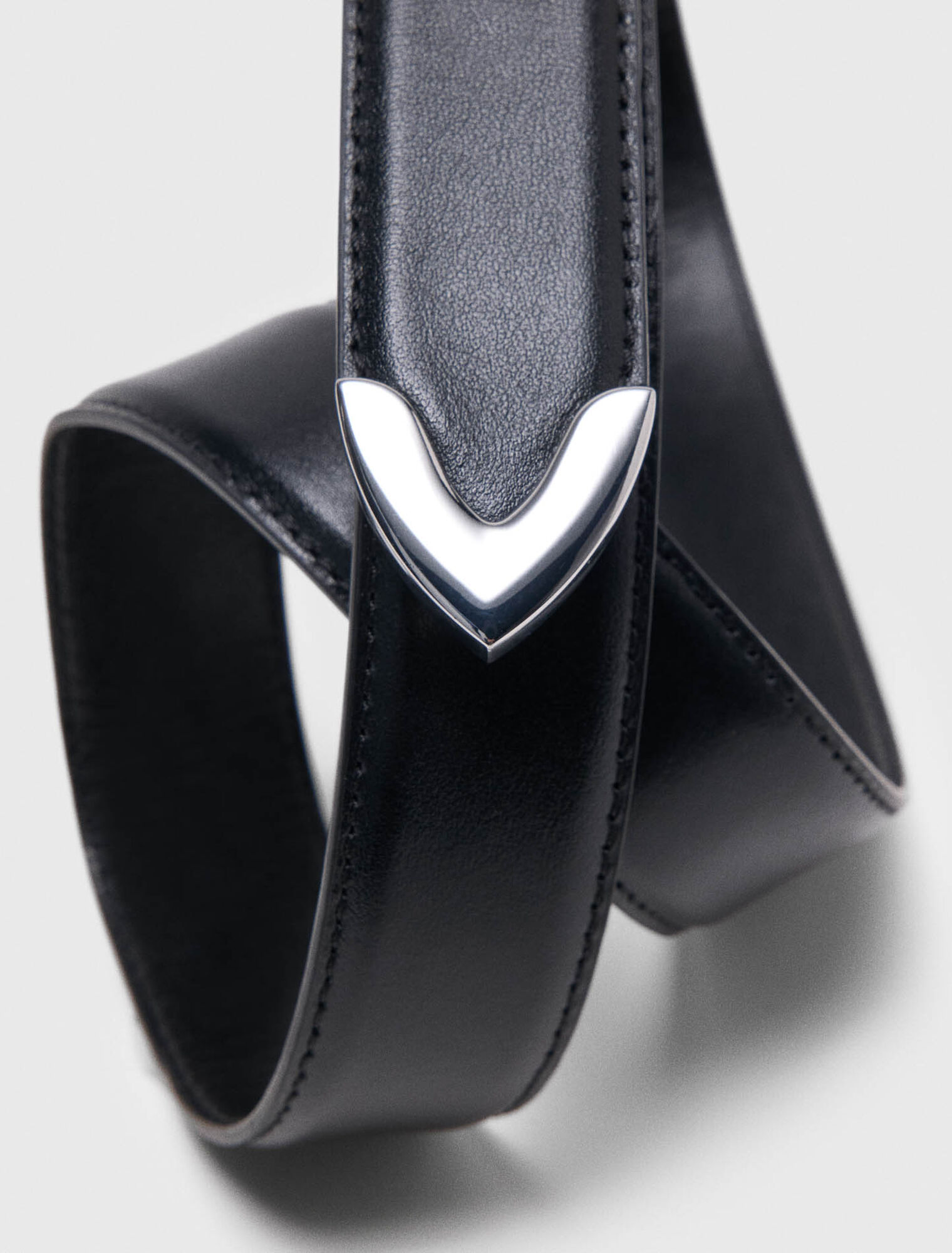 Smooth leather belt