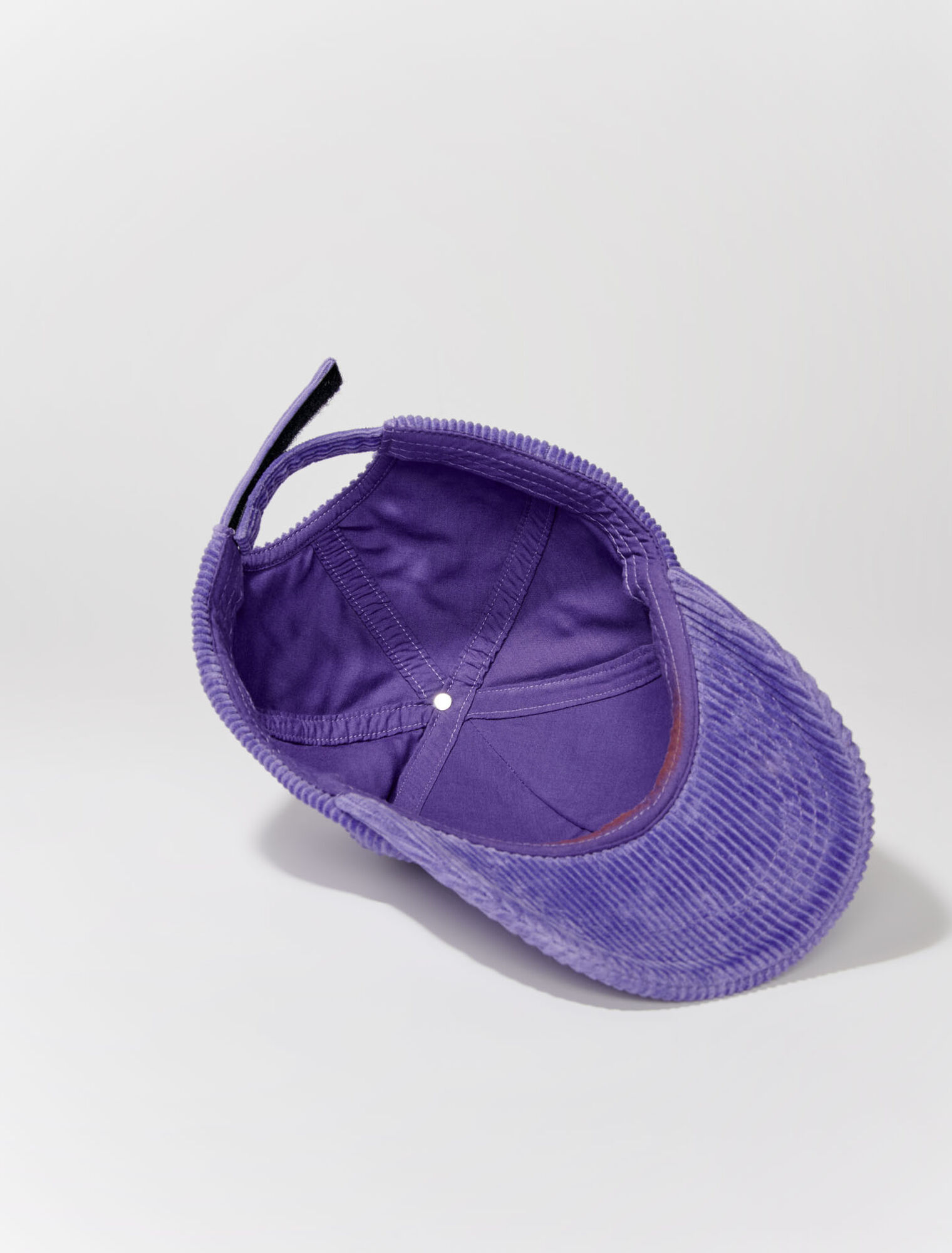 Cap in velvet