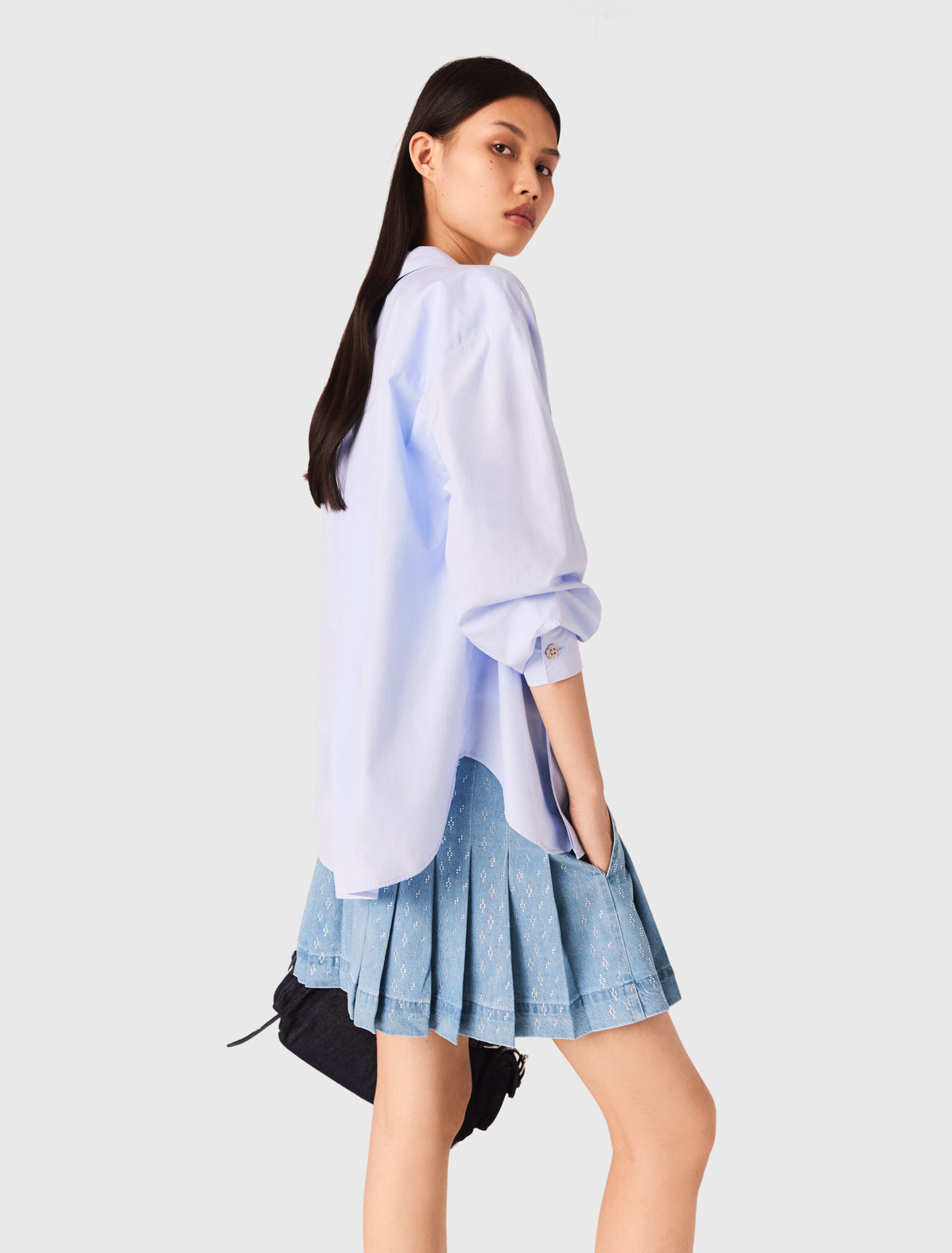 Short pleated denim skirt with strass
