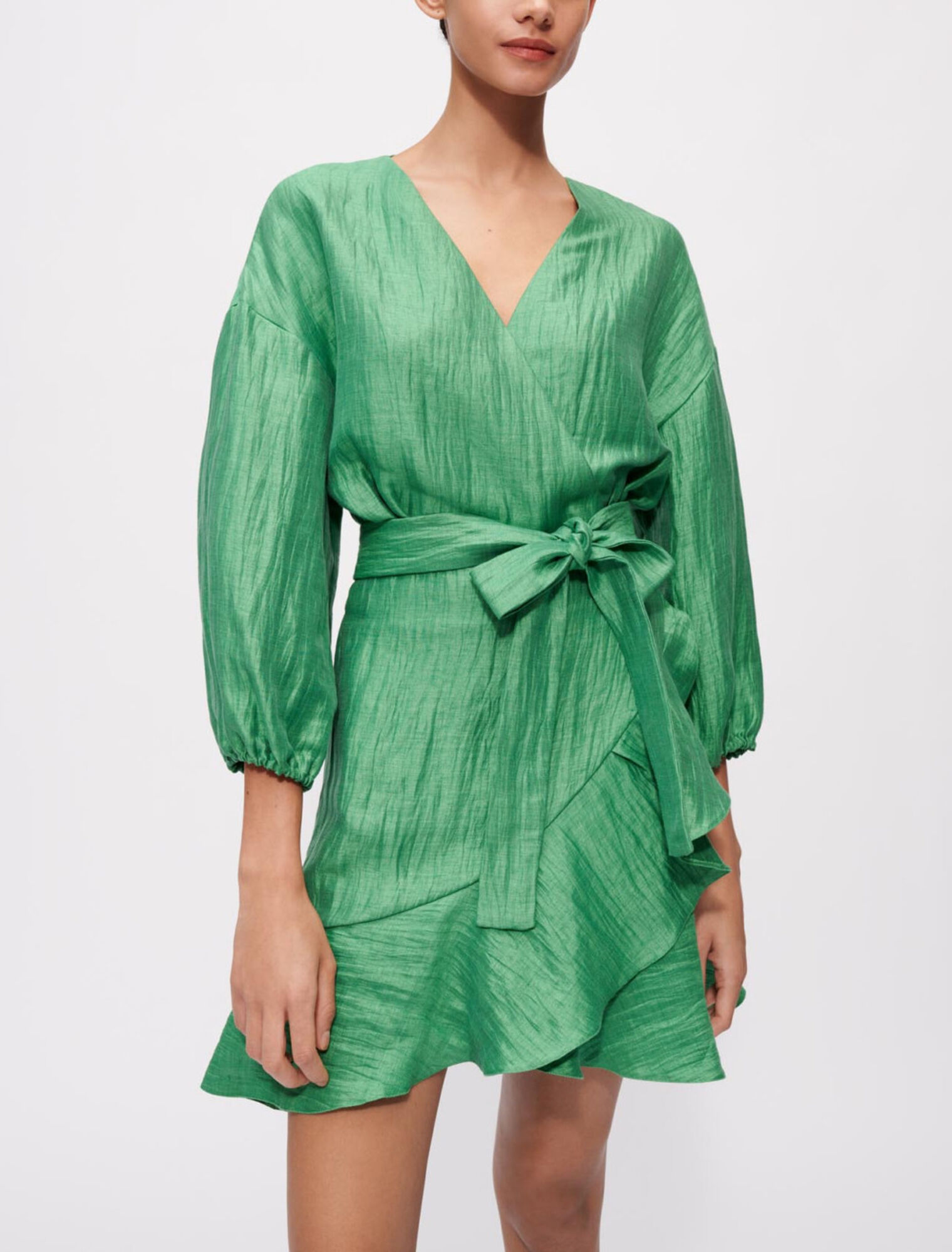 Wrap dress with tie