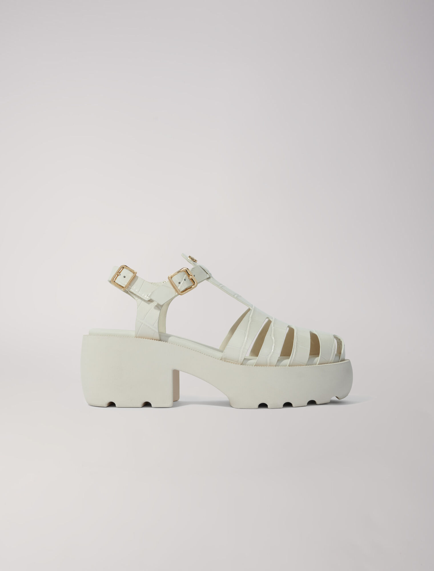 Leather sandals with tread