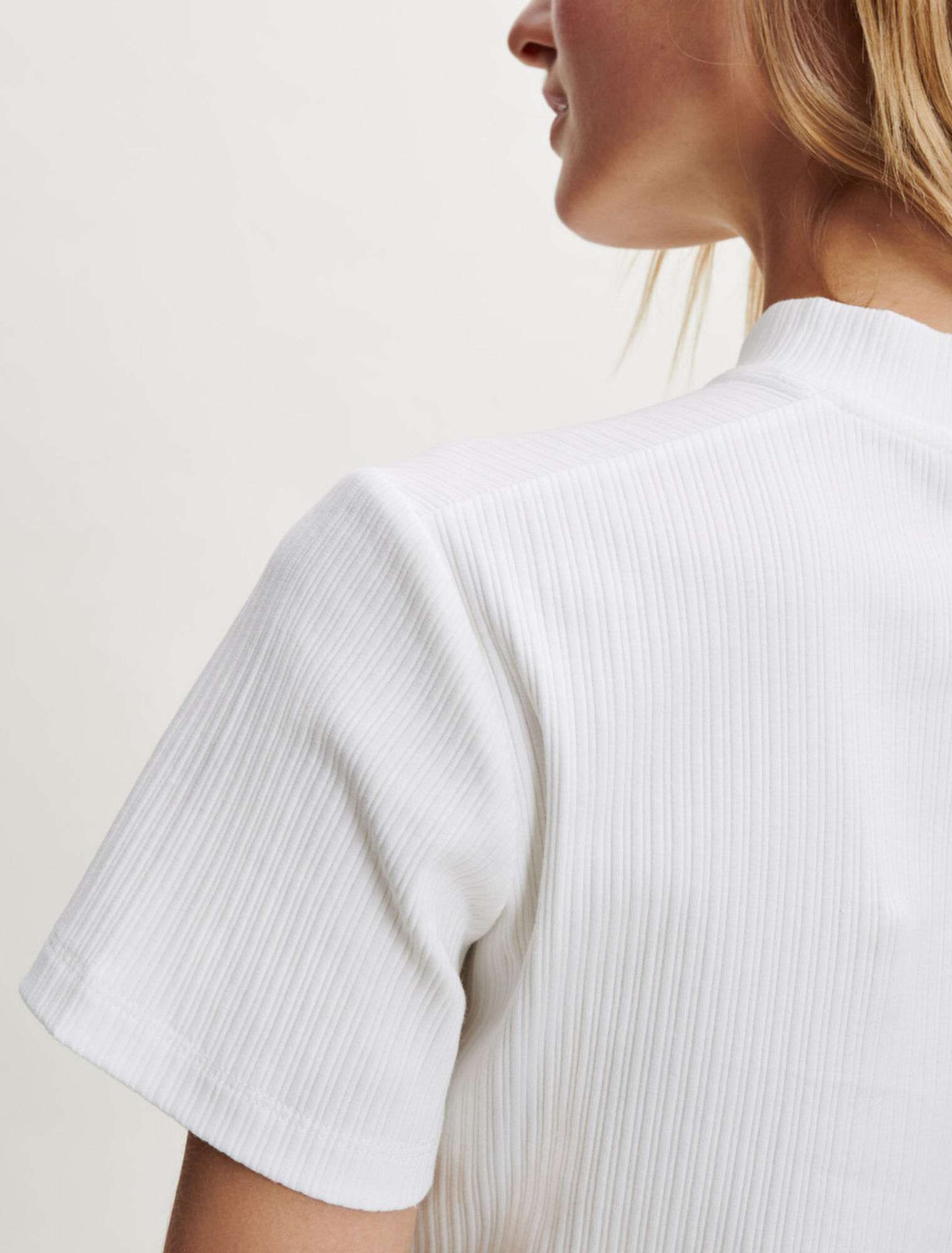 Lingerie detail tee-shirt