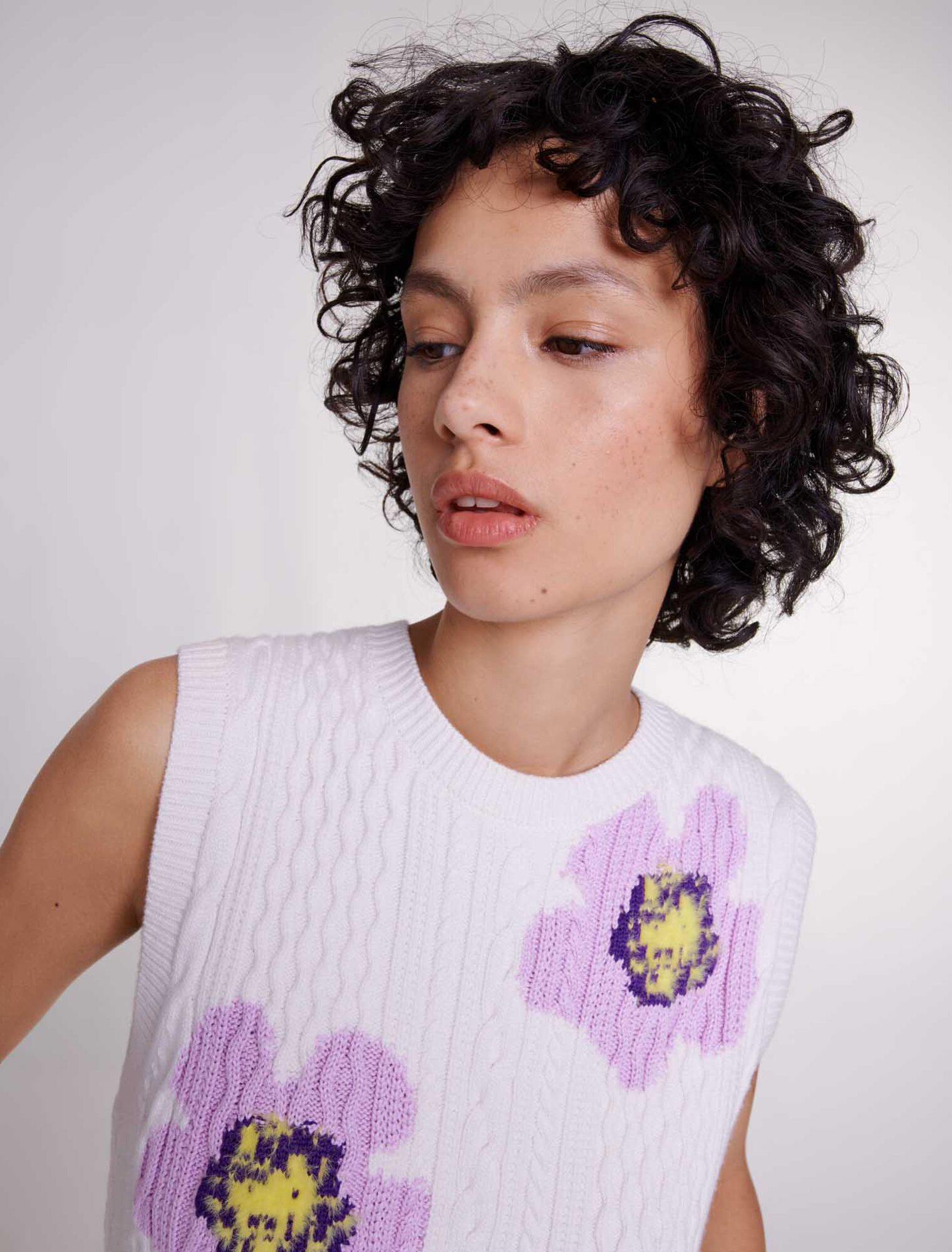 Floral sleeveless jumper