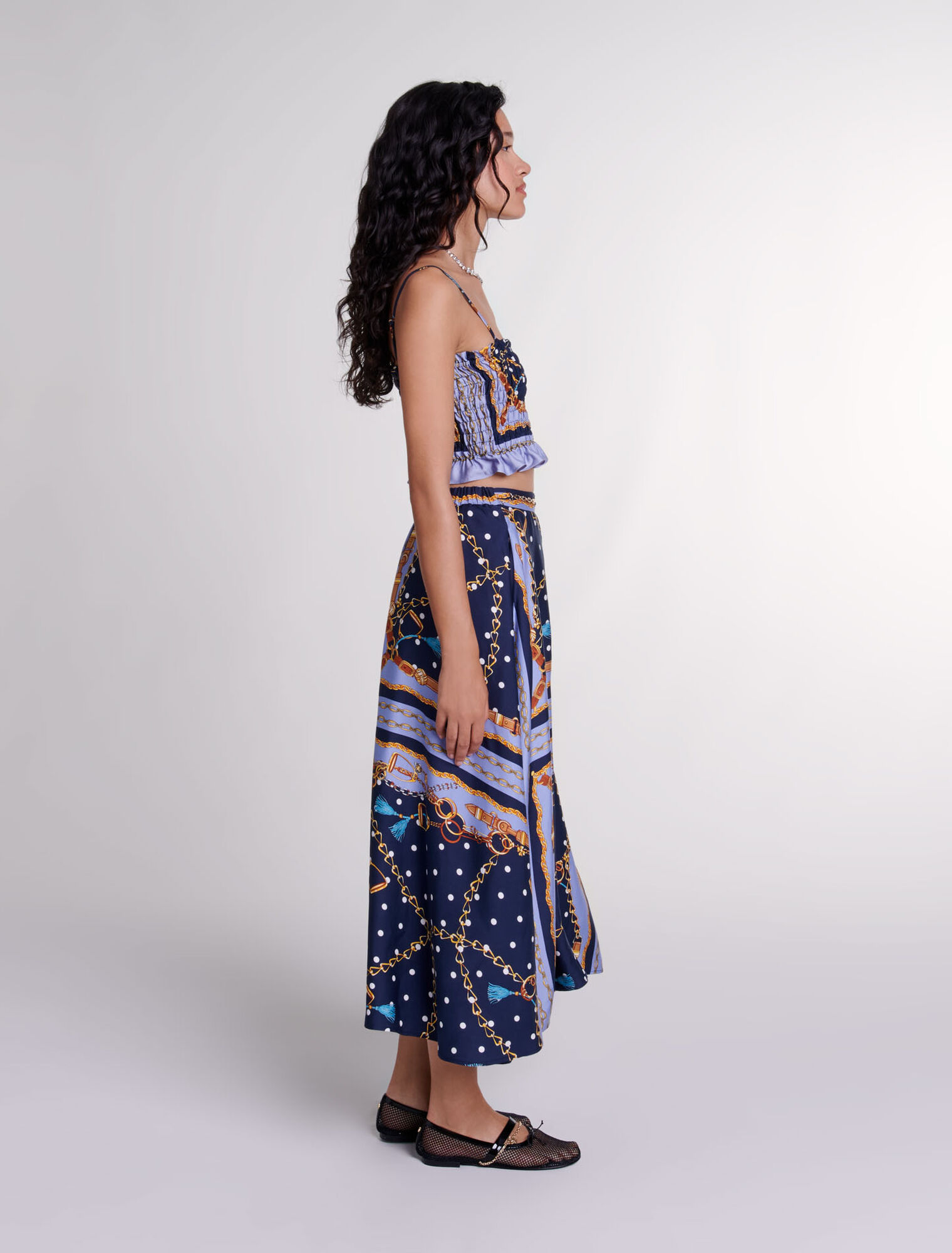Satin-effect patterned short skirt 