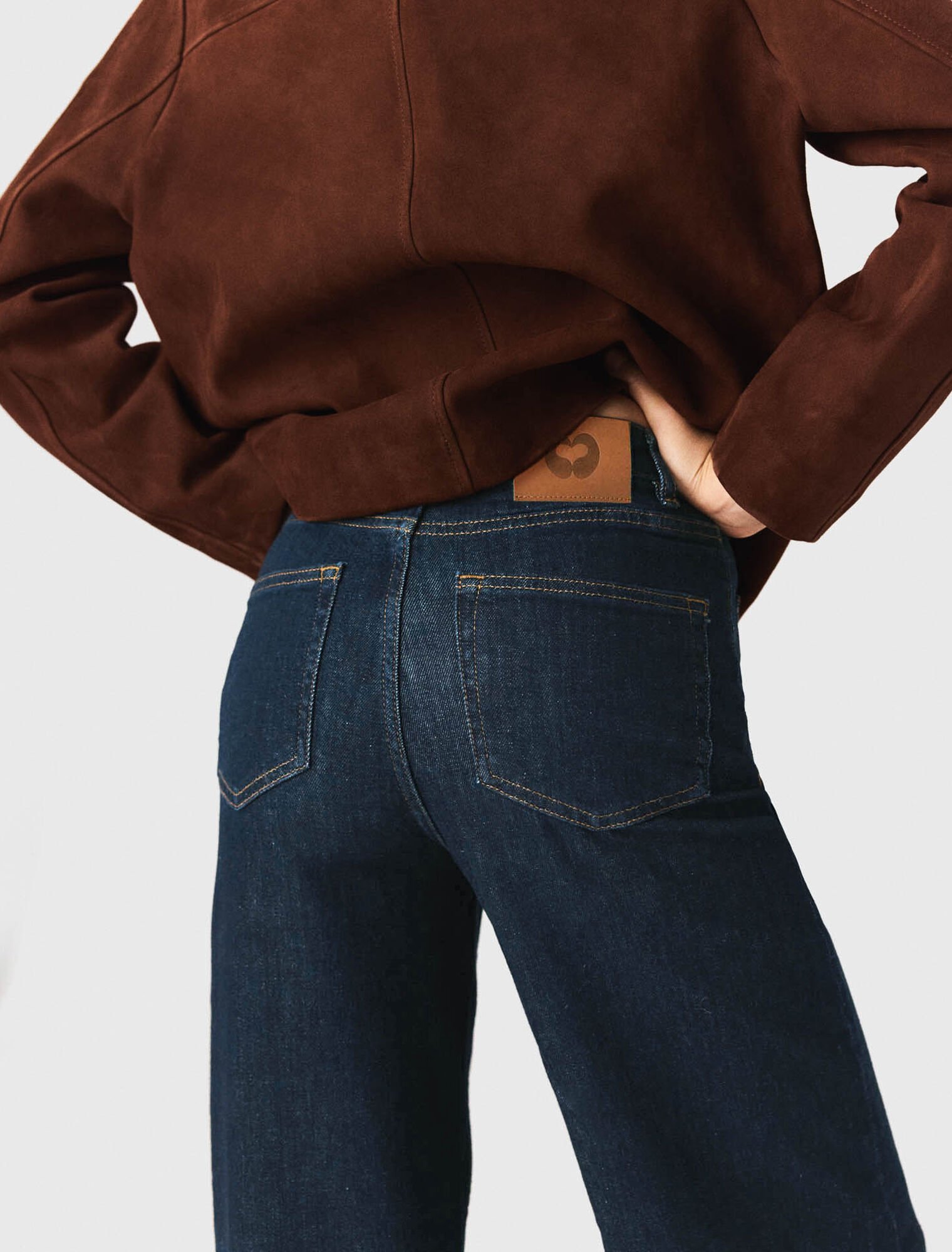 Wide jeans with patch pockets