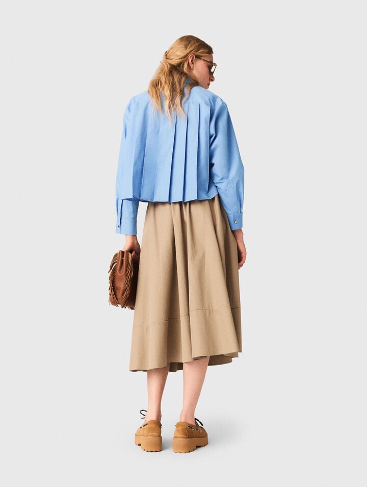 Pleated back embroidered shirt