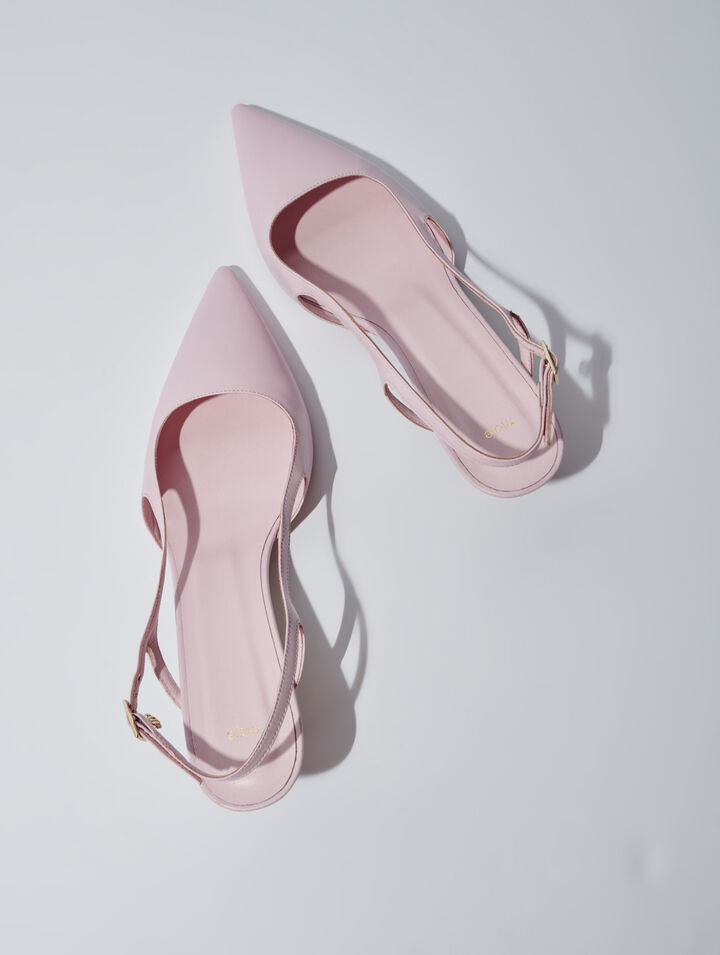 Pointed leather pumps