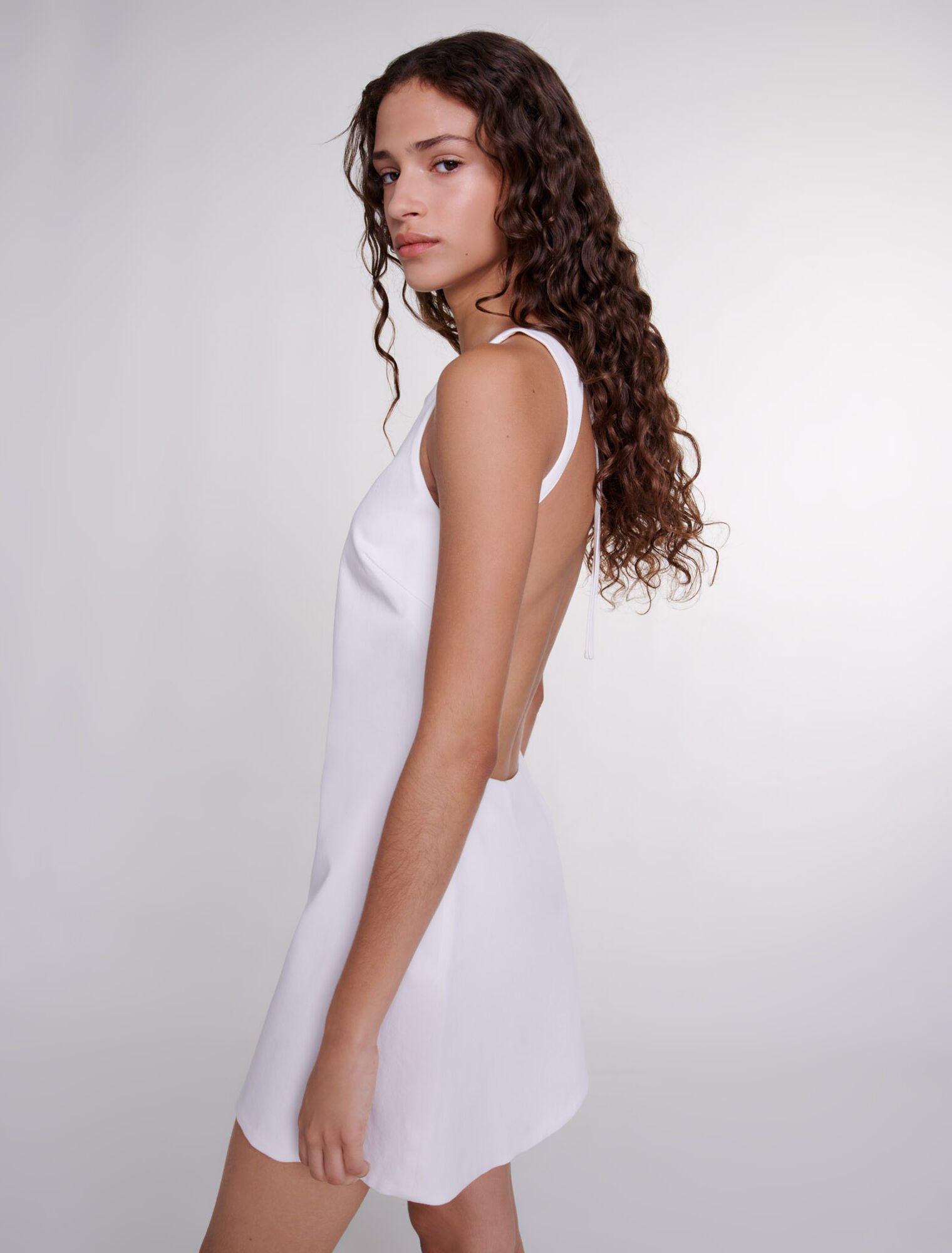 Backless dress