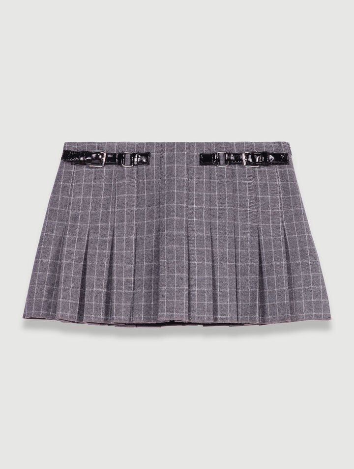 Short pleated skirt