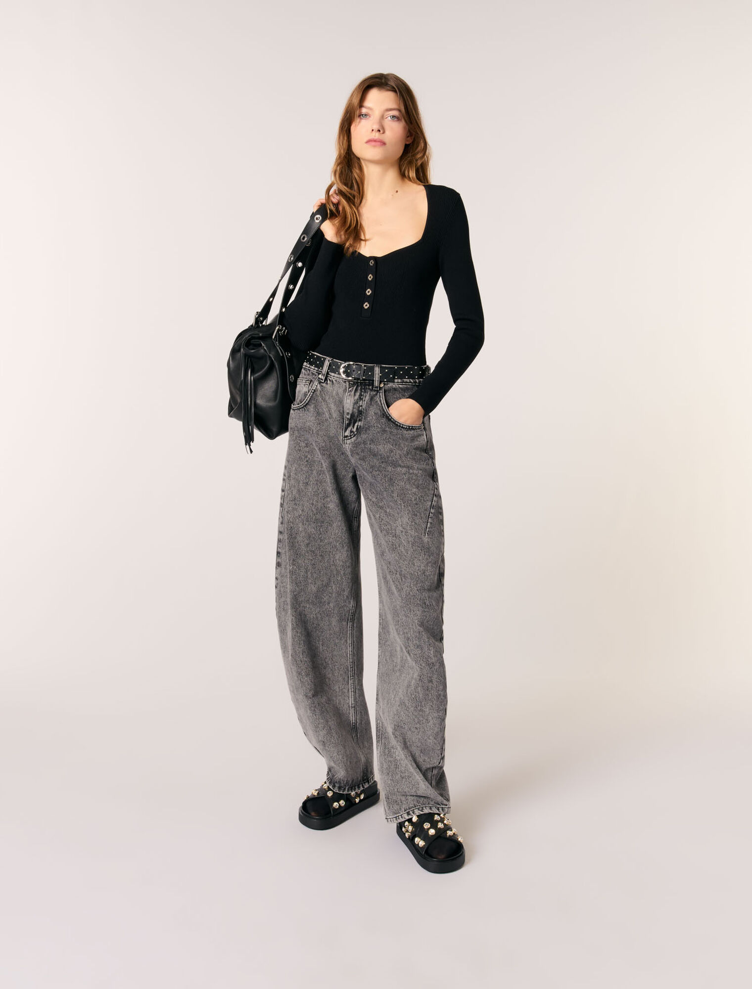 Low-neck rib knit sweater