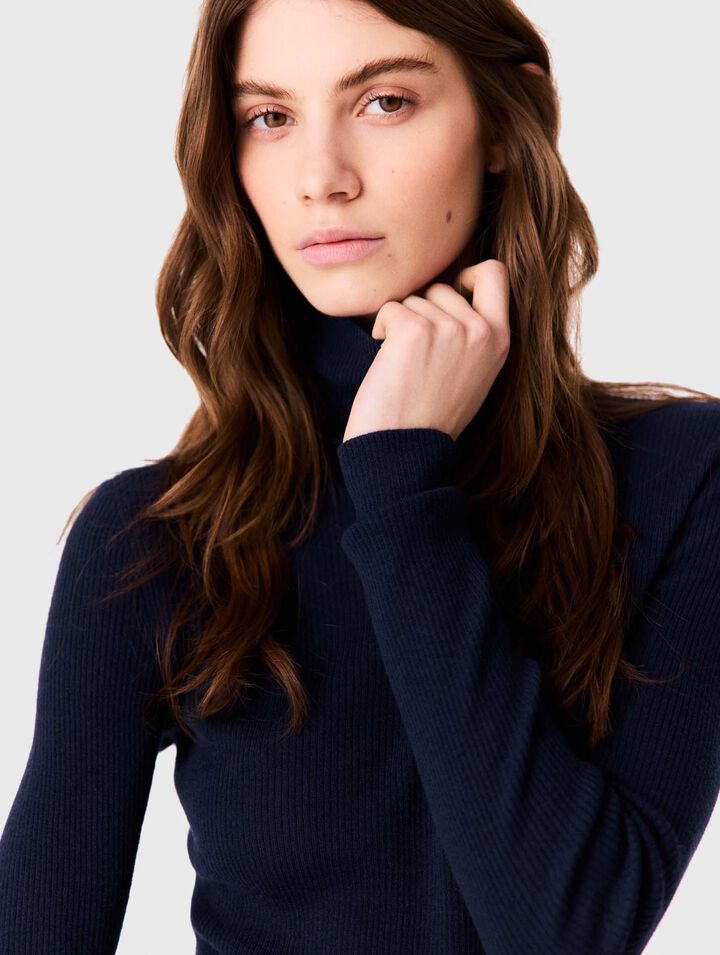 Second-skin high-neck sweater