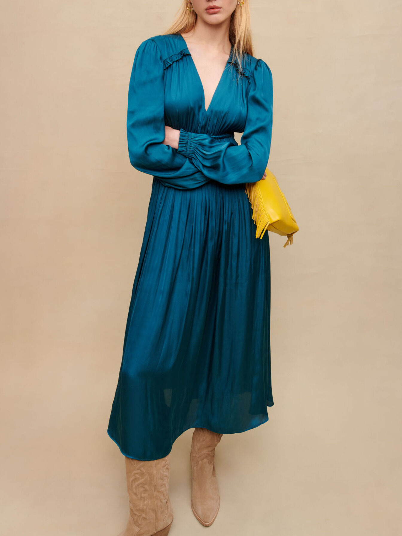 Midi dress in ruffled satin