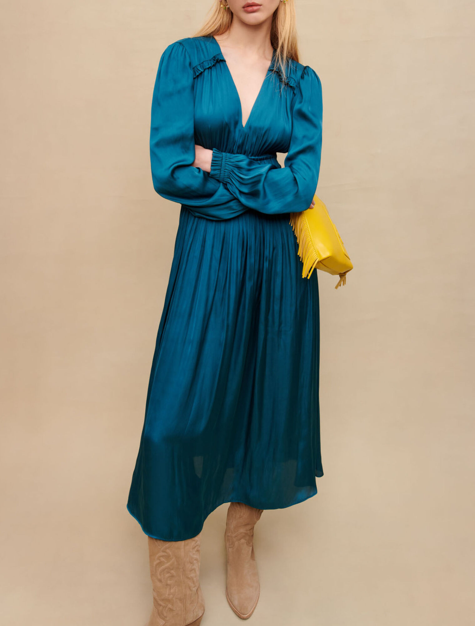 Midi dress in ruffled satin