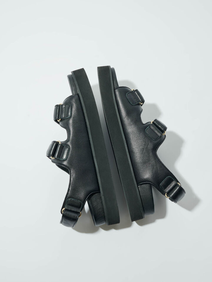 Flat leather sandals
