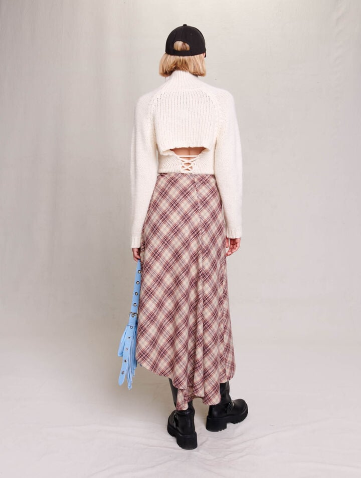 Asymmetrical skirt