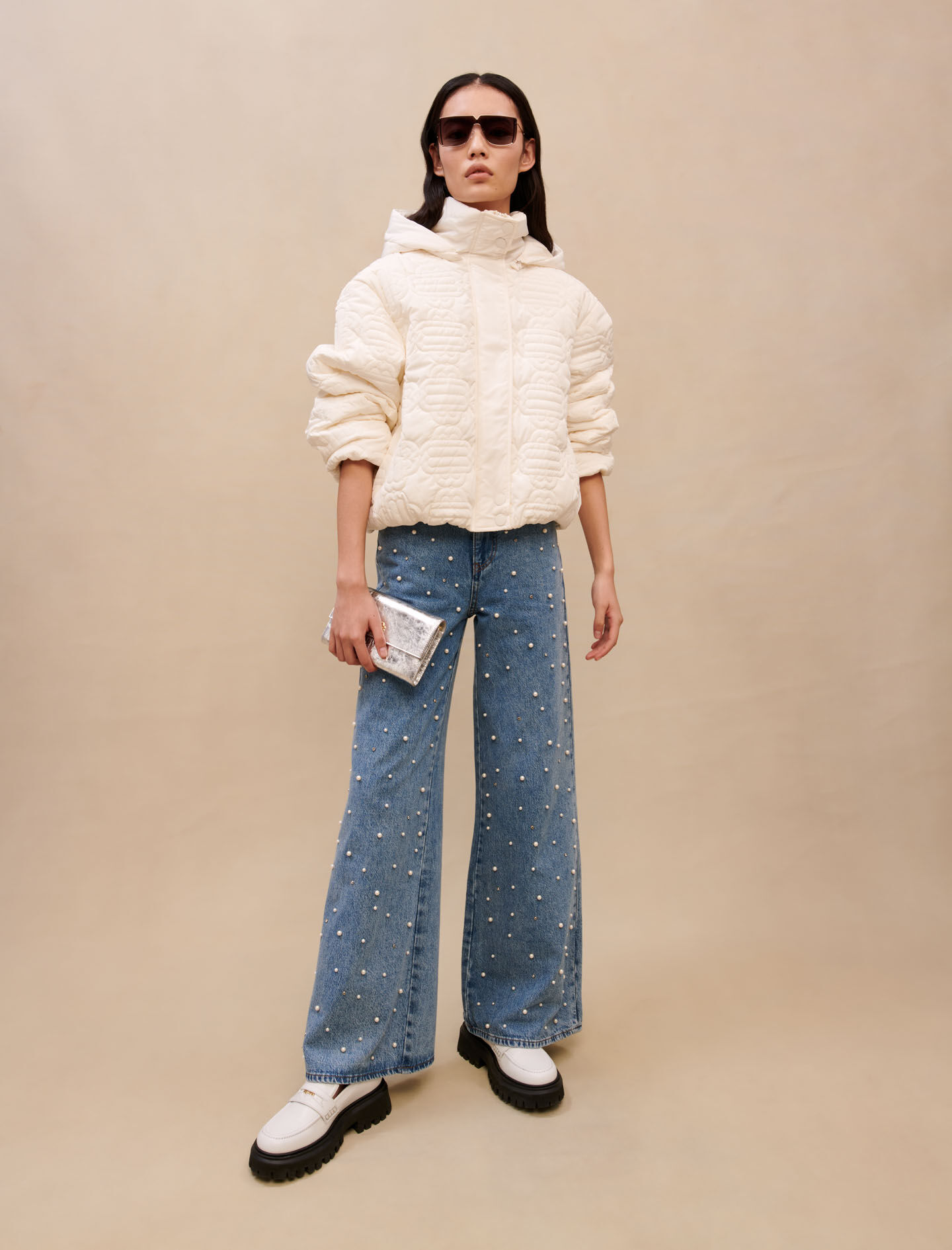 Short white puffer jacket