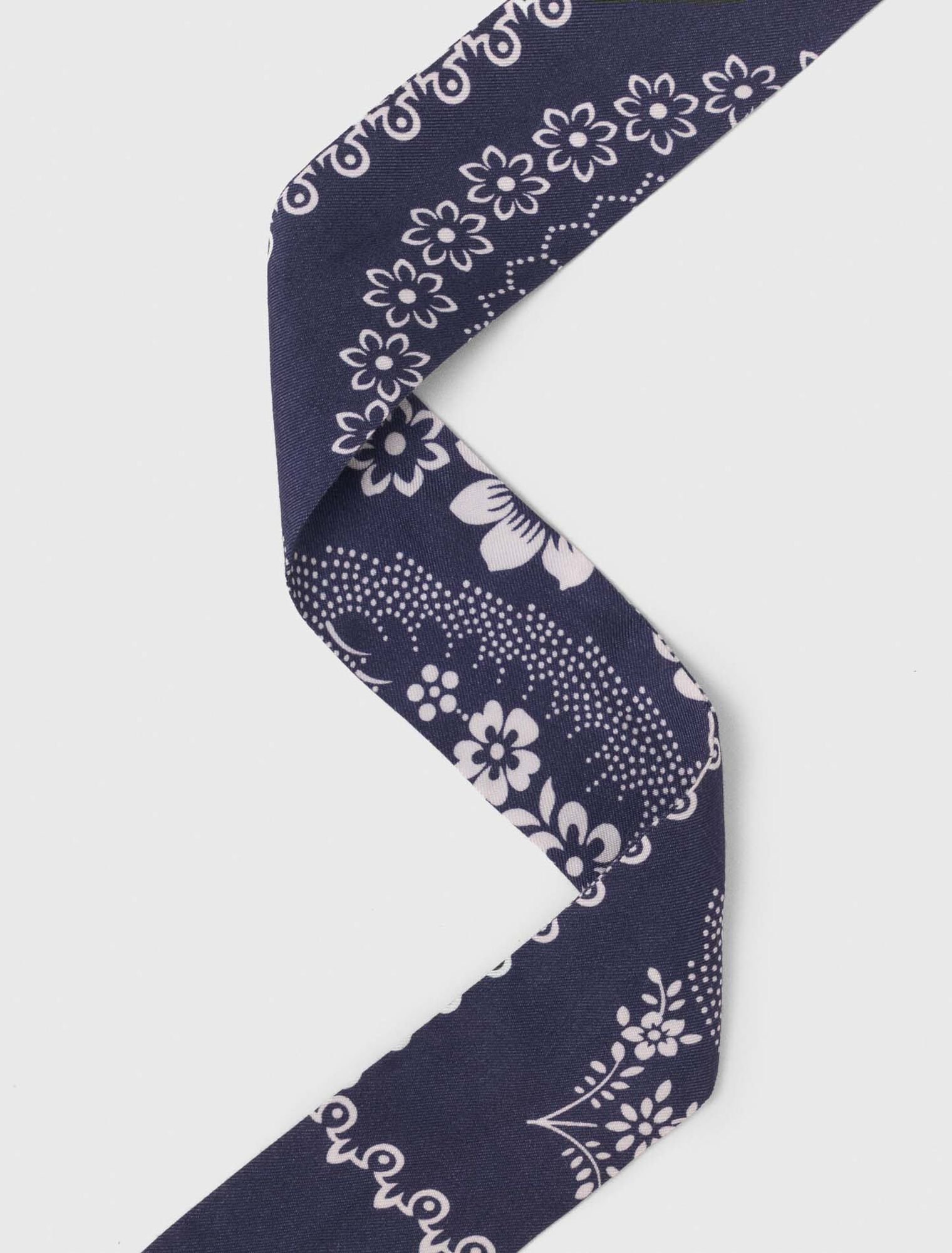 Printed scrunchie with twill