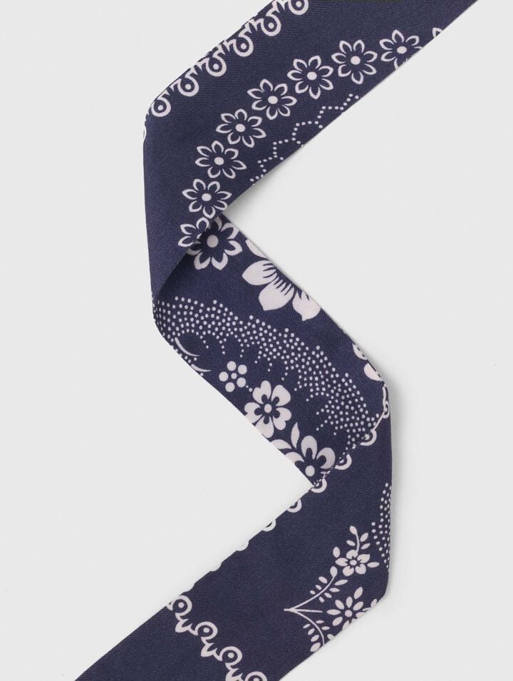 Printed scrunchie with twill