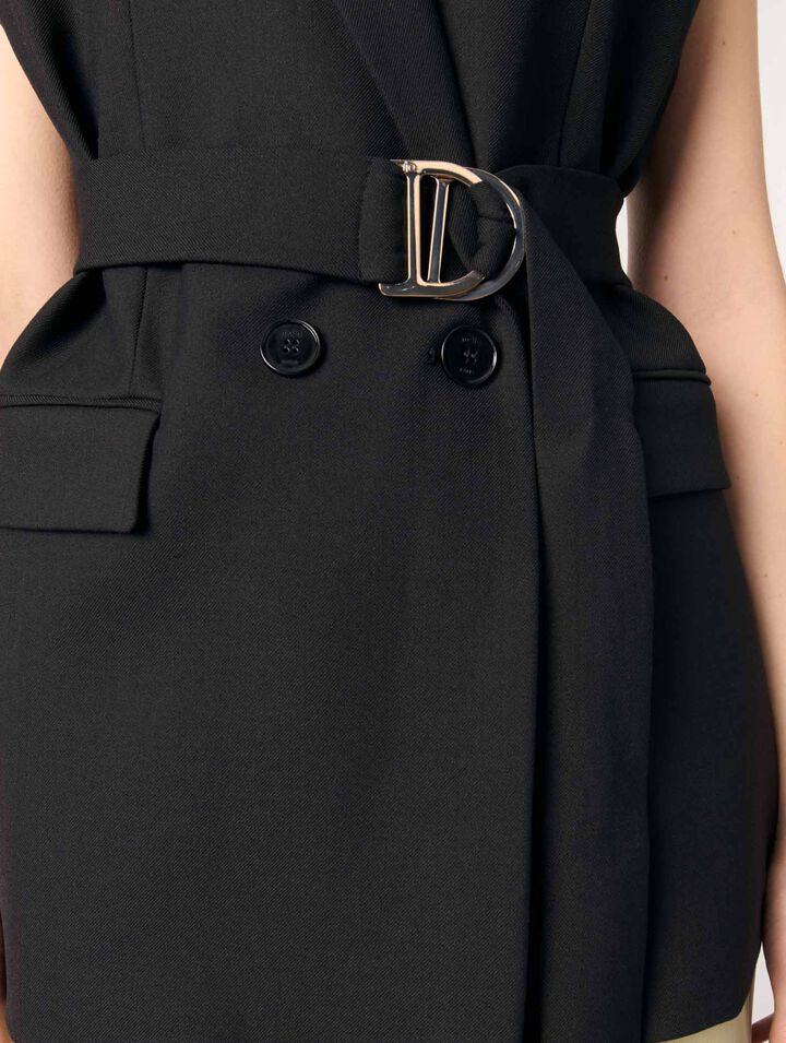 Sleeveless suit jacket 