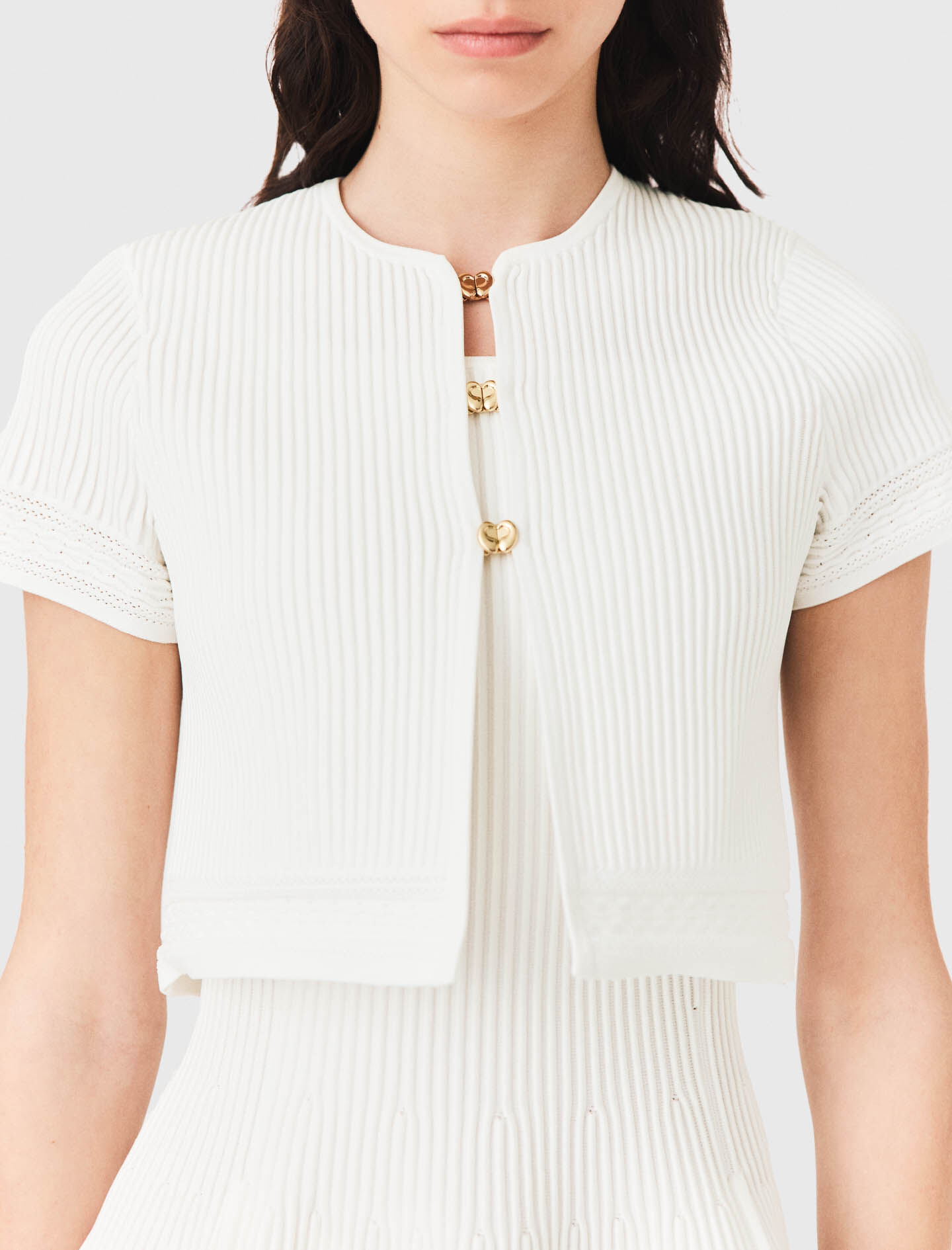 Maje 半袖 ニットカーディガン ホワイト チャーム付き Short-sleeved cardigan White For Women | Maje