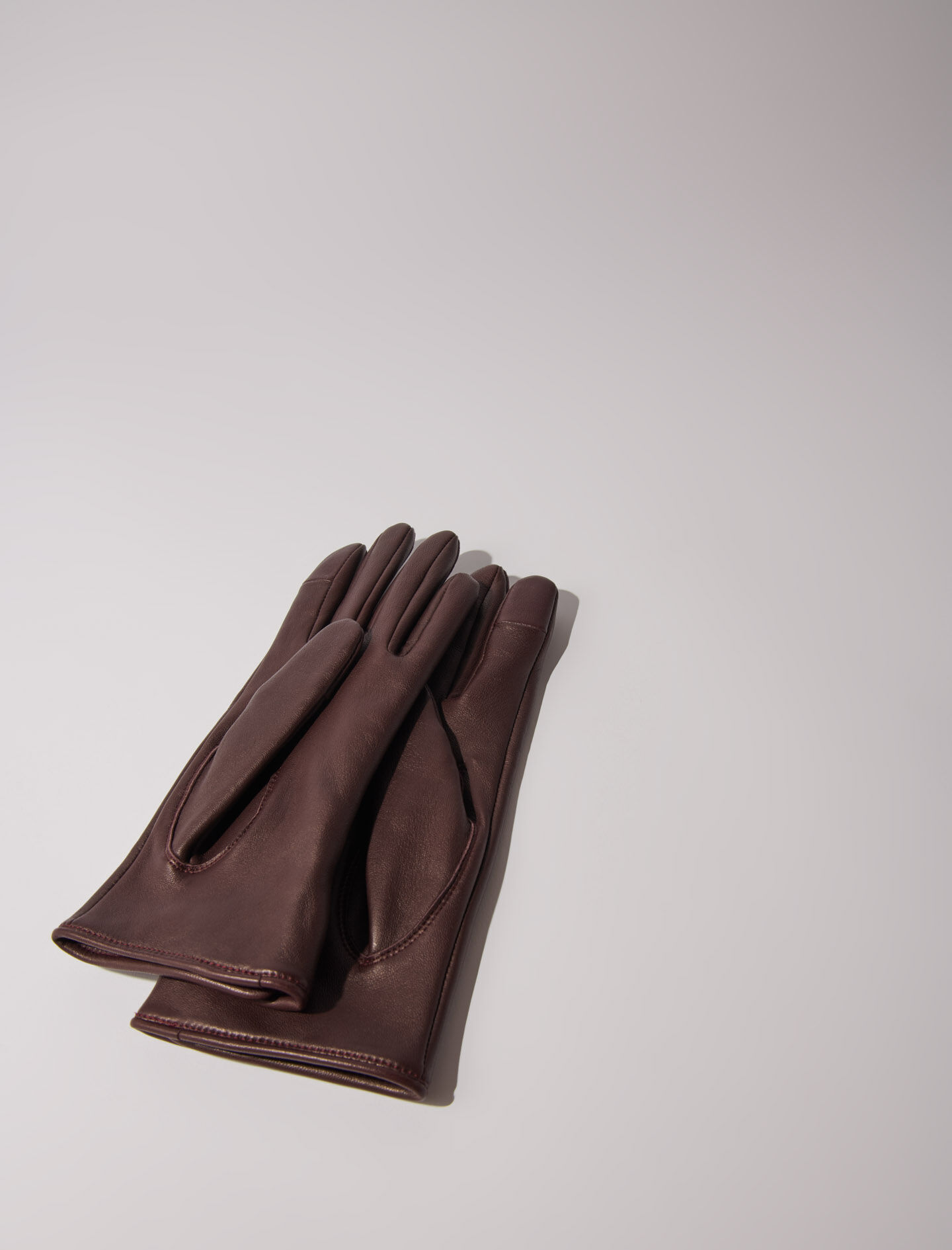 Leather gloves