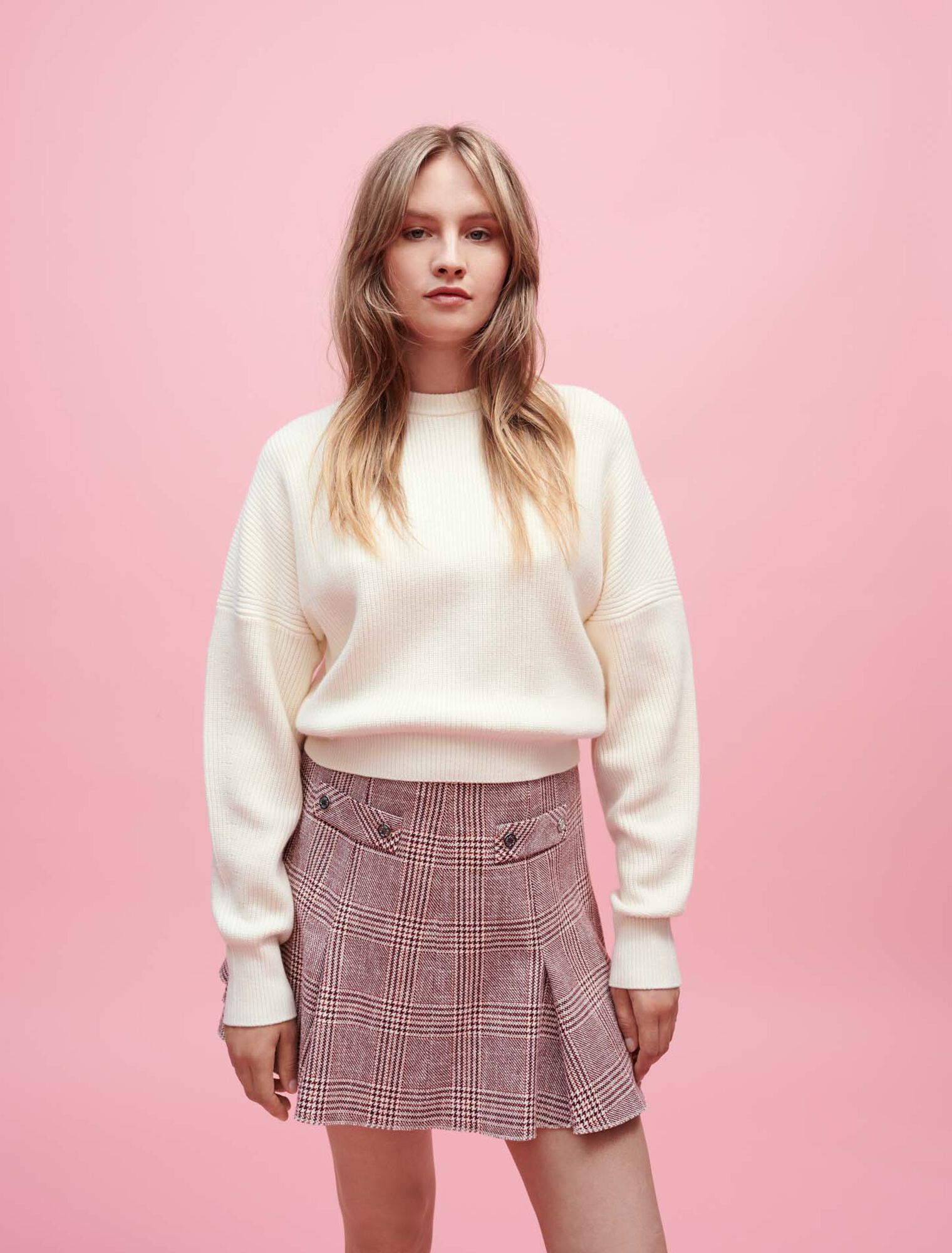 Oversized pullover with raglan sleeves