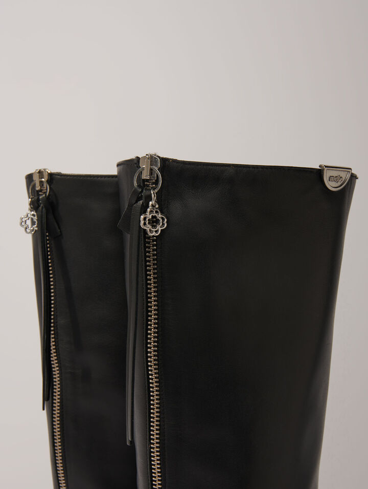 Pointed-toe leather boots