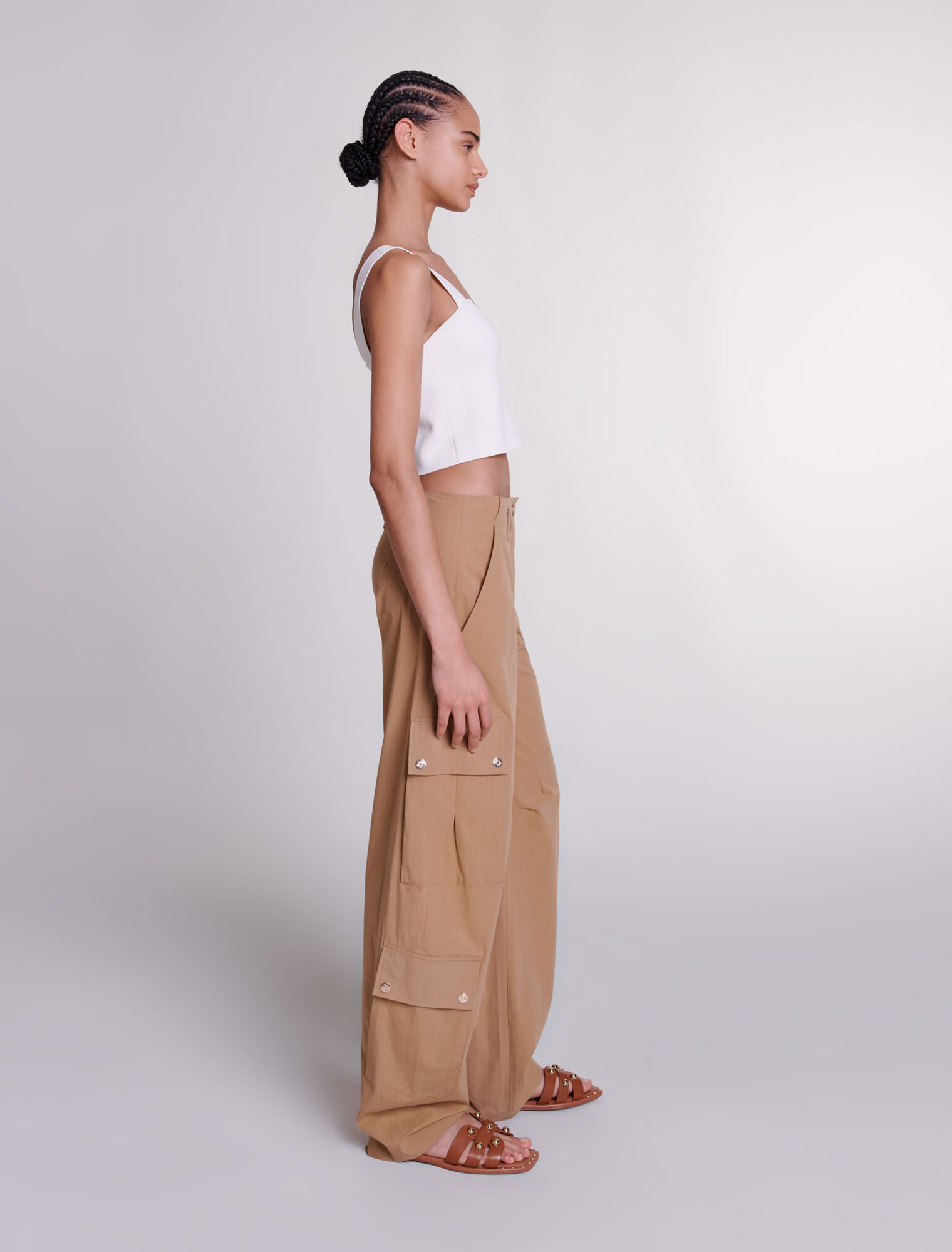 Cargo trousers with pockets