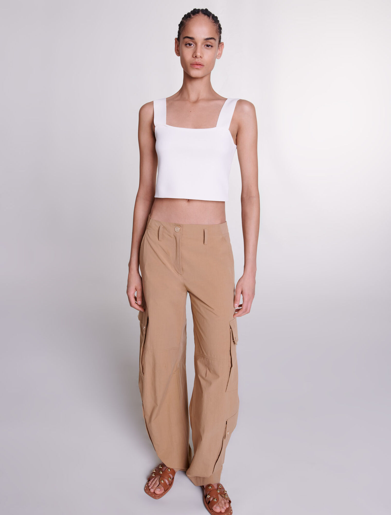 Cargo trousers with pockets