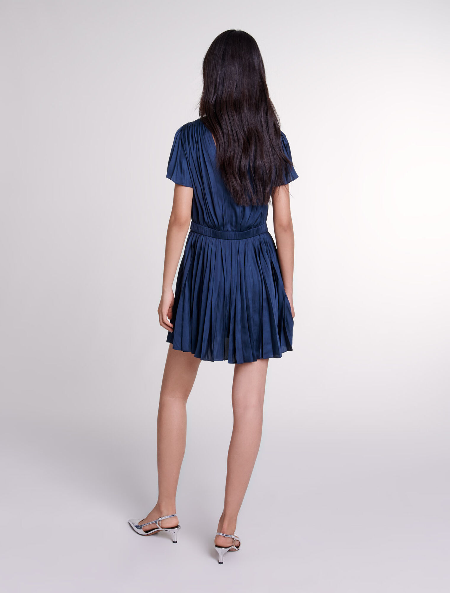 Short pleated dress 