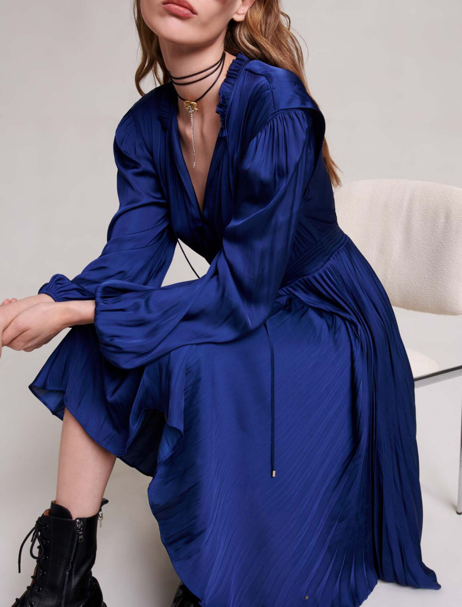 Pleated and satiny midi dress